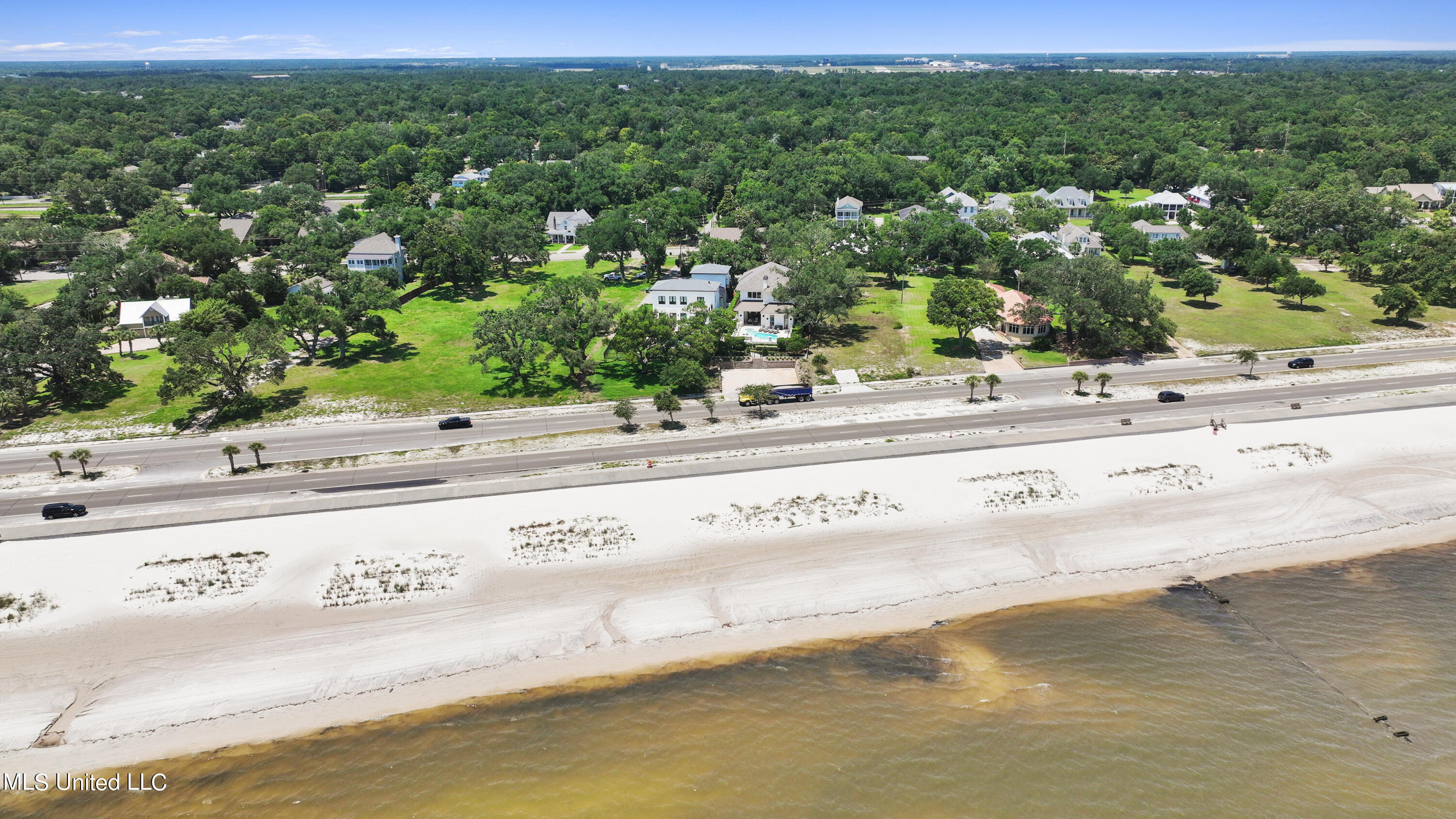 922 E Beach Boulevard Property Photo 141