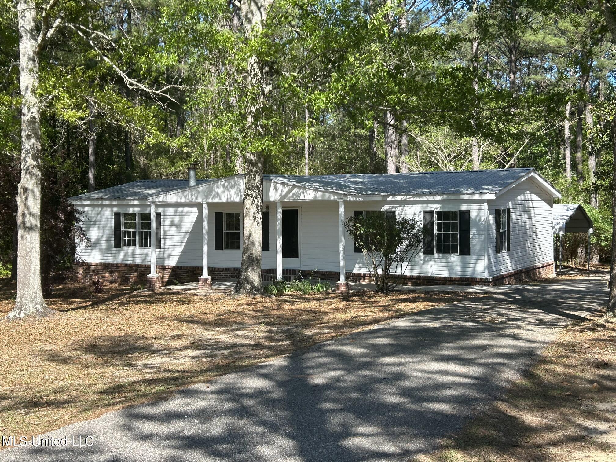 1226 Highway 49 Property Photo 1
