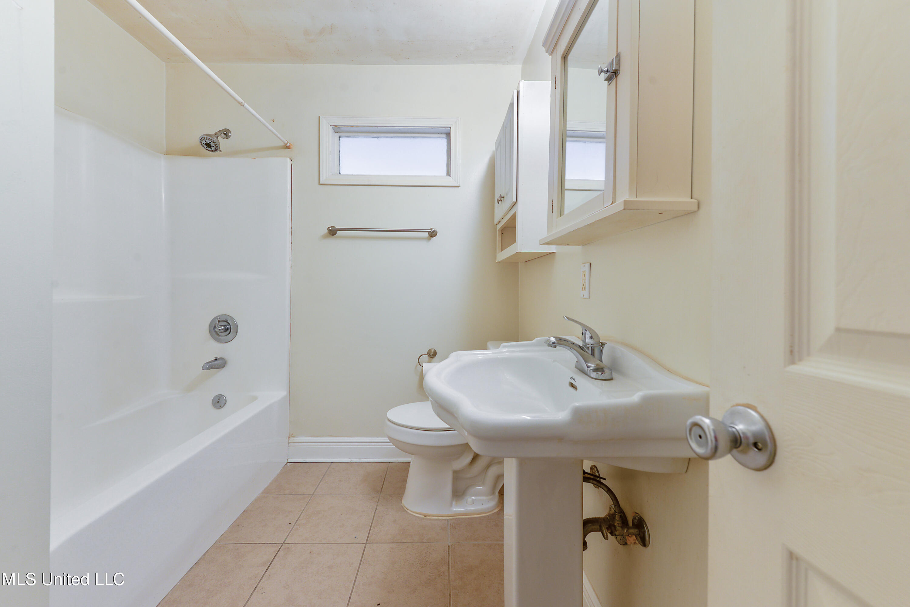 100 Hickory Lane Property Photo 14