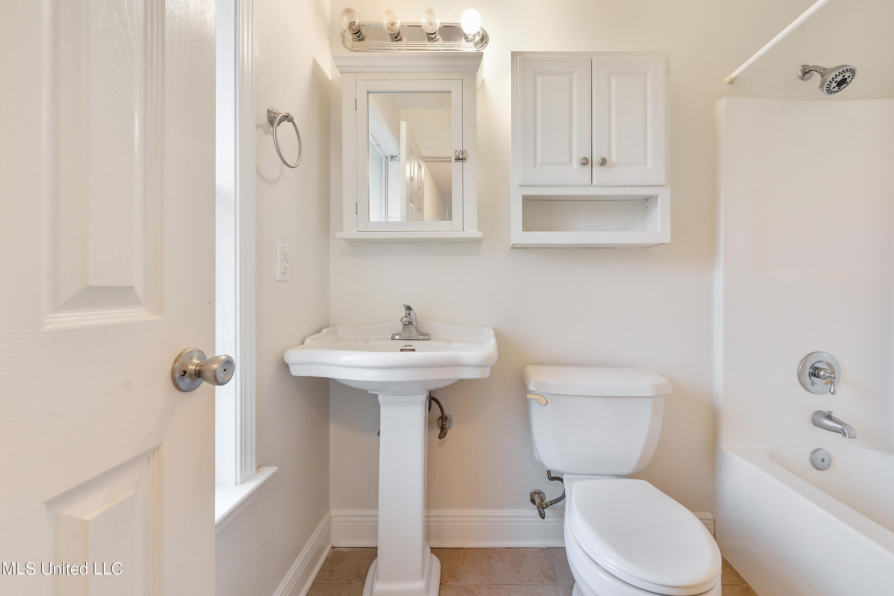100 Hickory Lane Property Photo 17