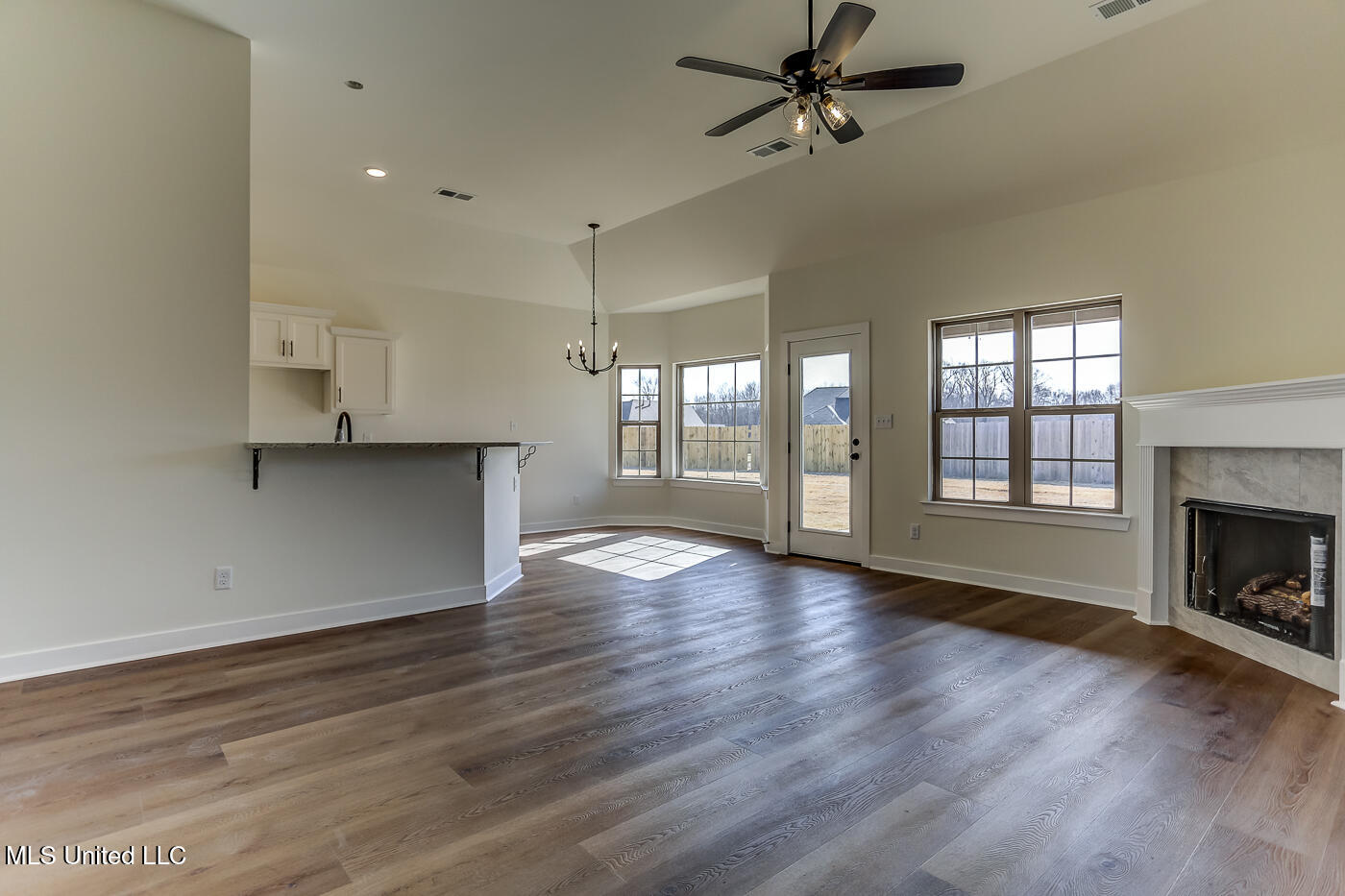 6547 Carmel Pointe Property Photo 8