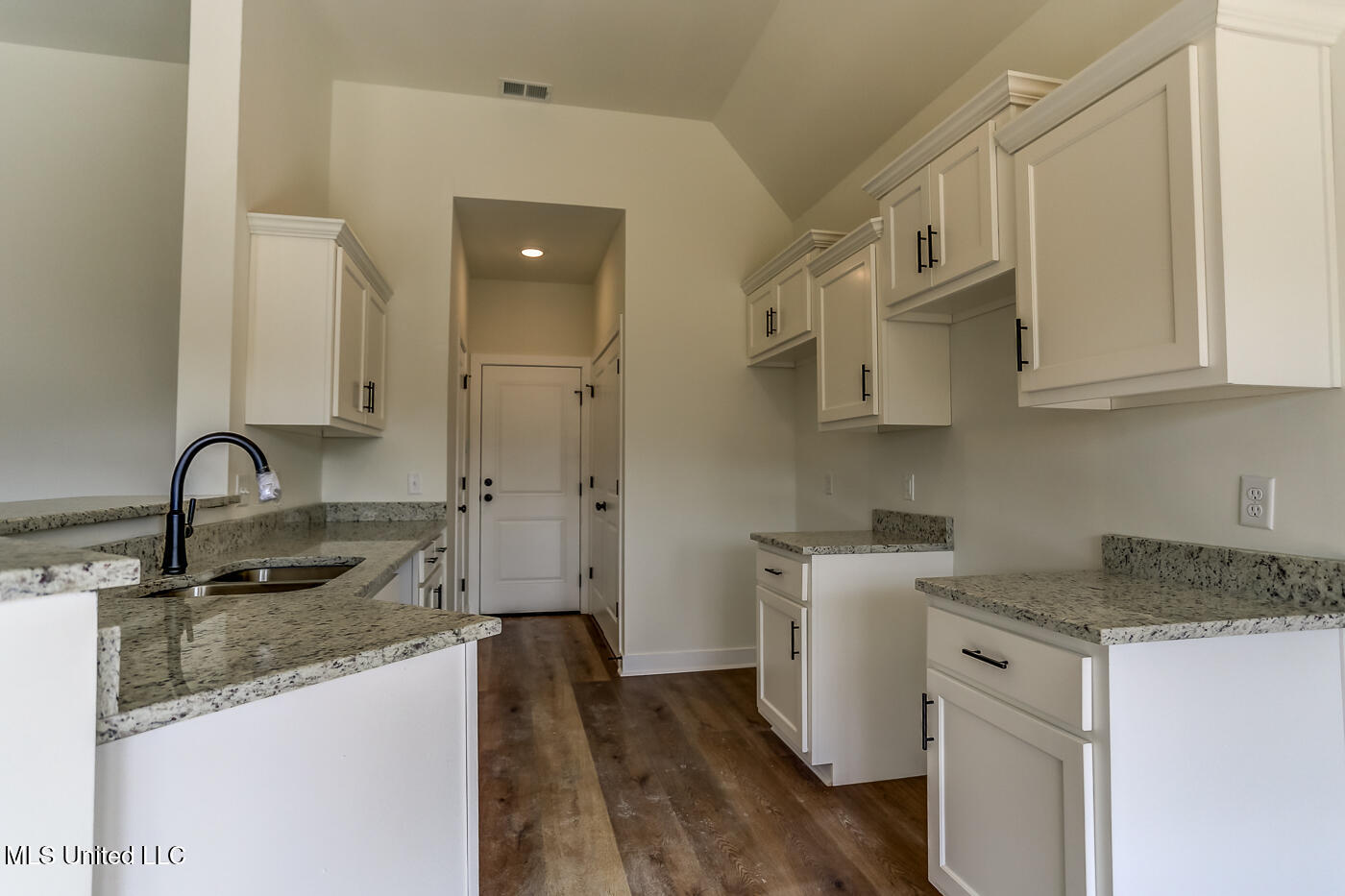 6547 Carmel Pointe Property Photo 18