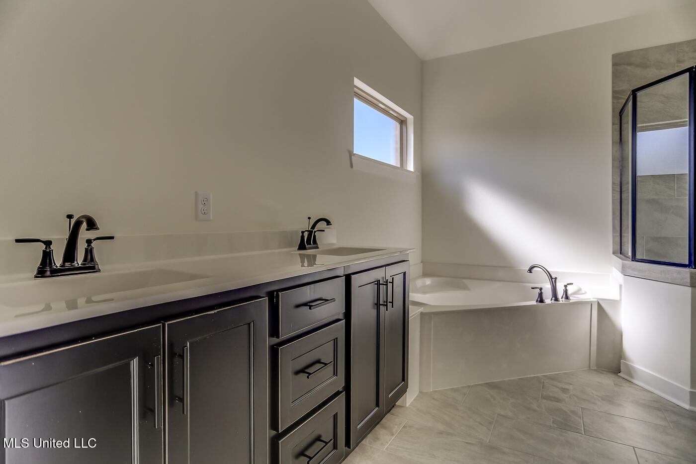 6547 Carmel Pointe Property Photo 21