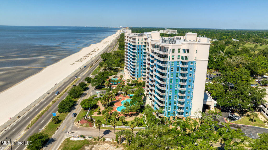 2230 Beach Drive Property Photo 1