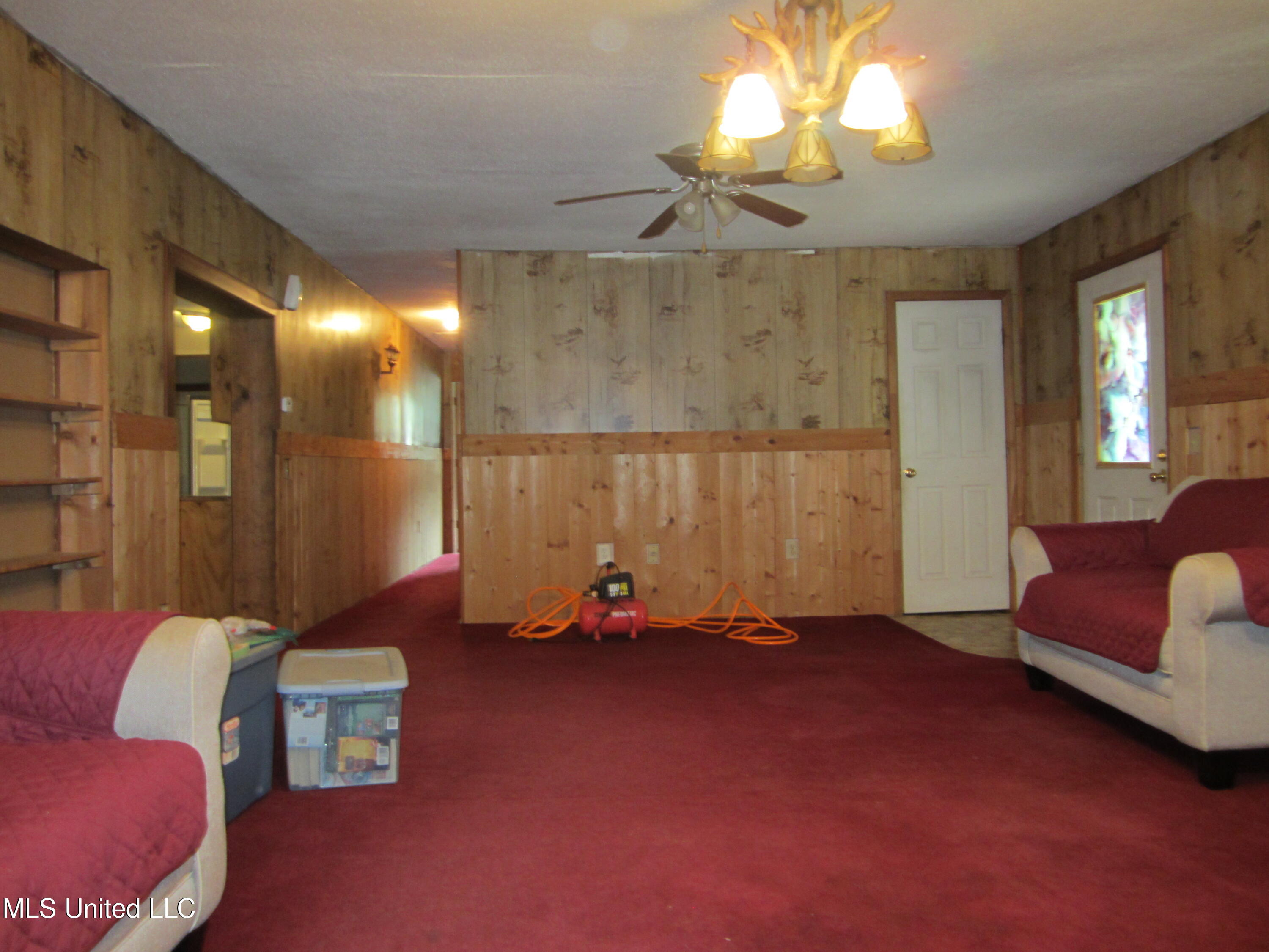 27 Cr 256 Property Photo 3