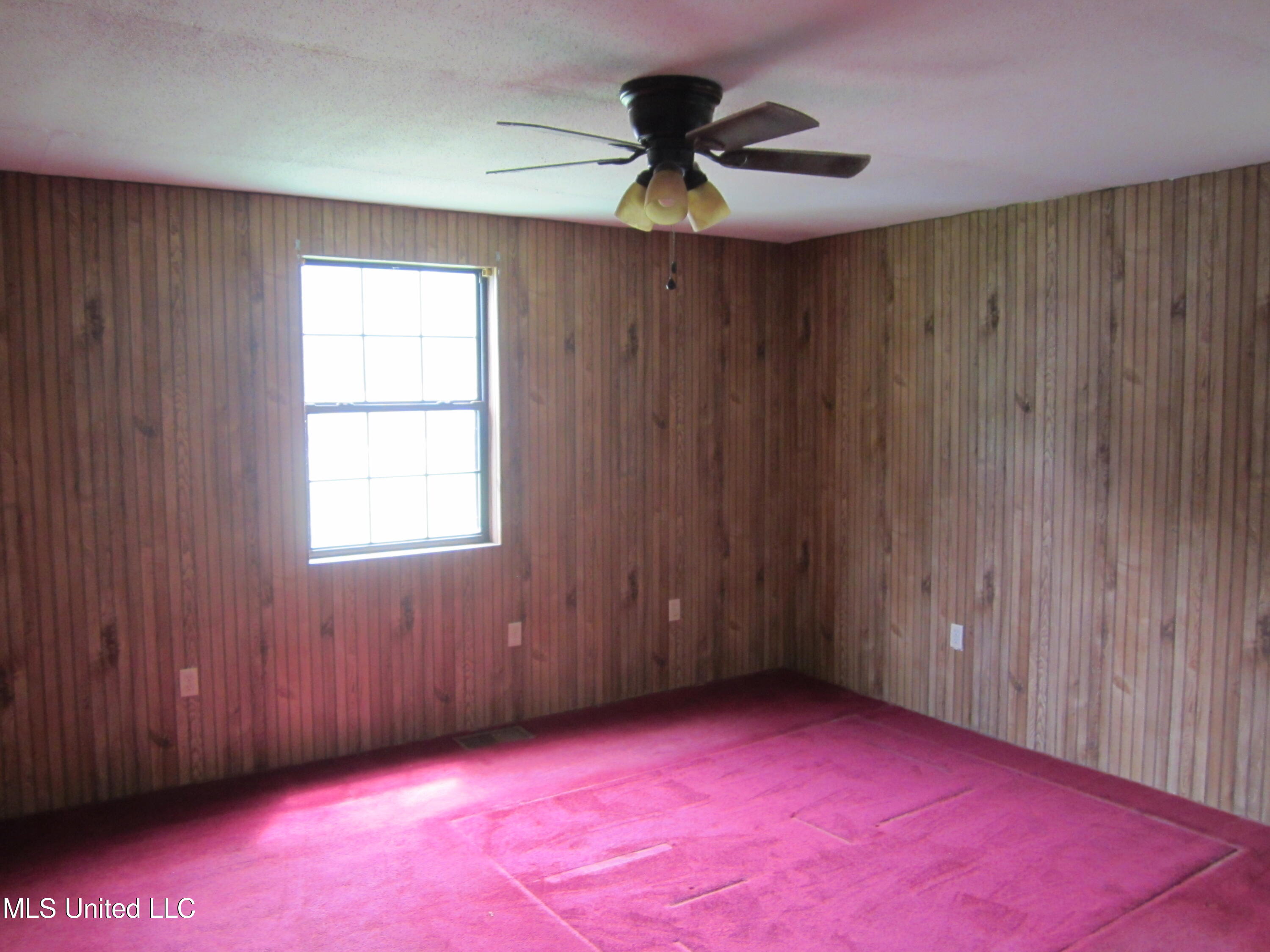 27 Cr 256 Property Photo 4