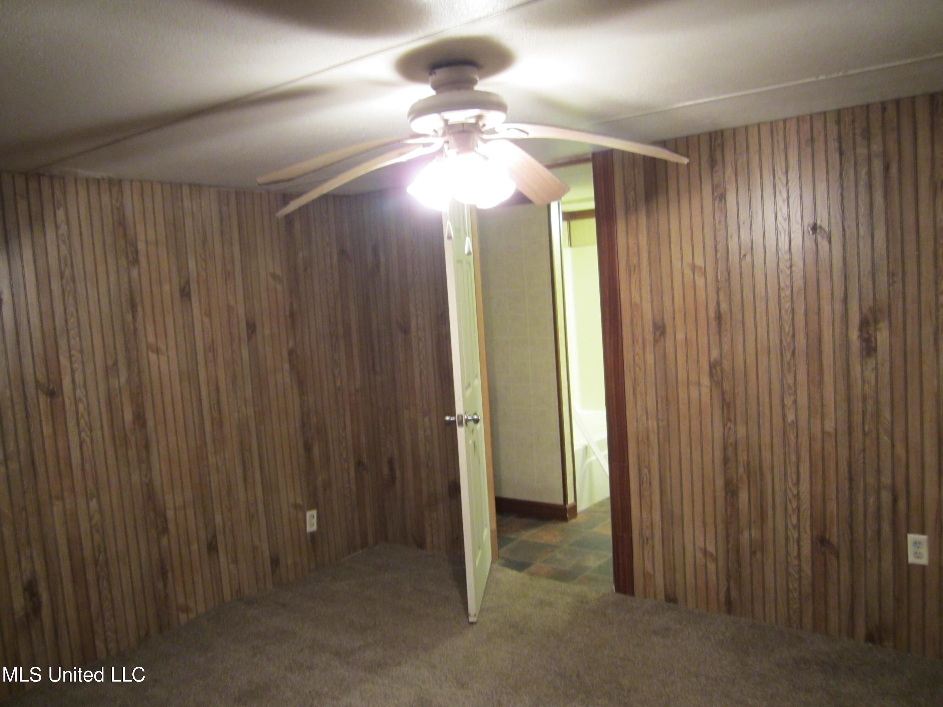 27 Cr 256 Property Photo 8
