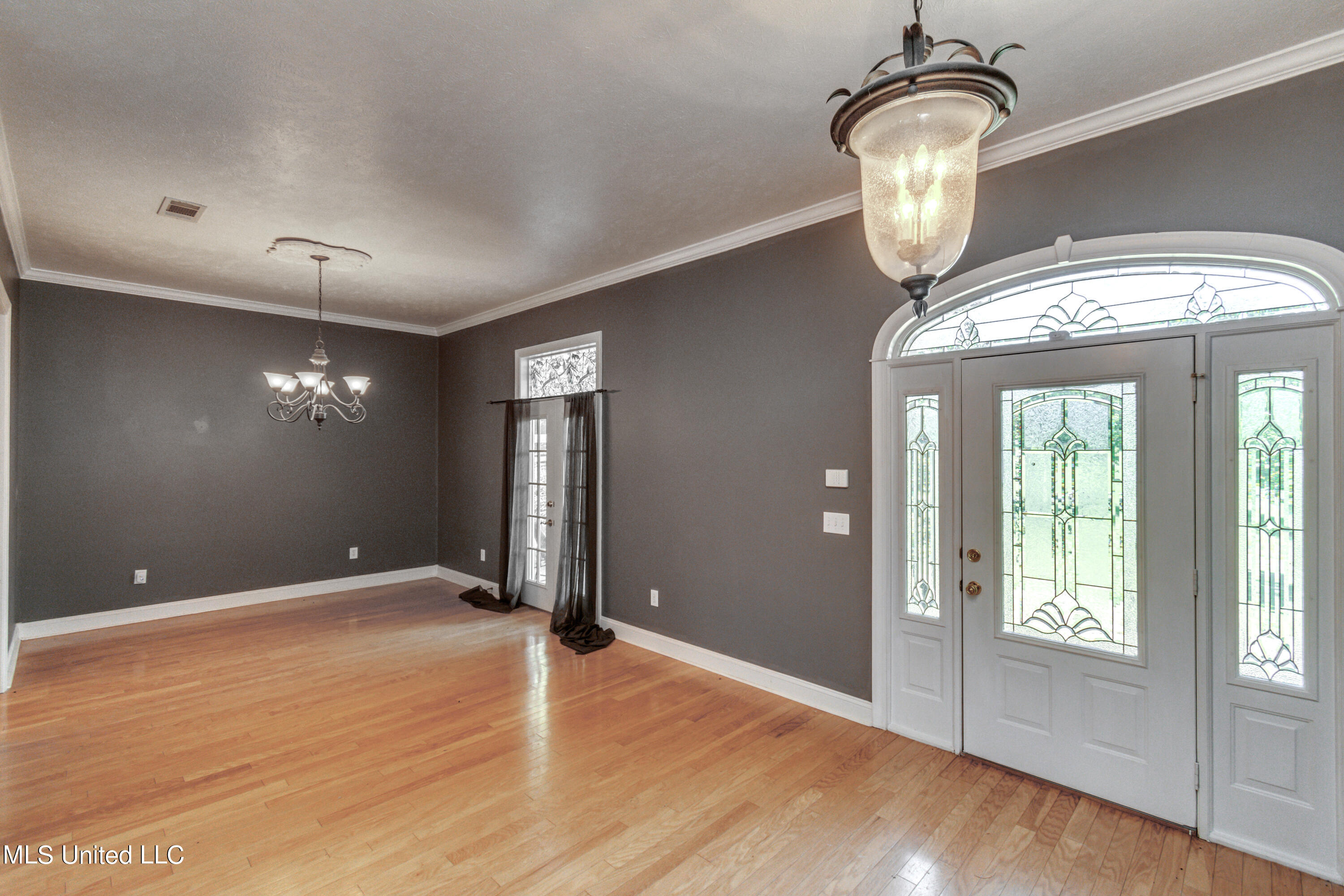 150 Hope Lane Property Photo 3