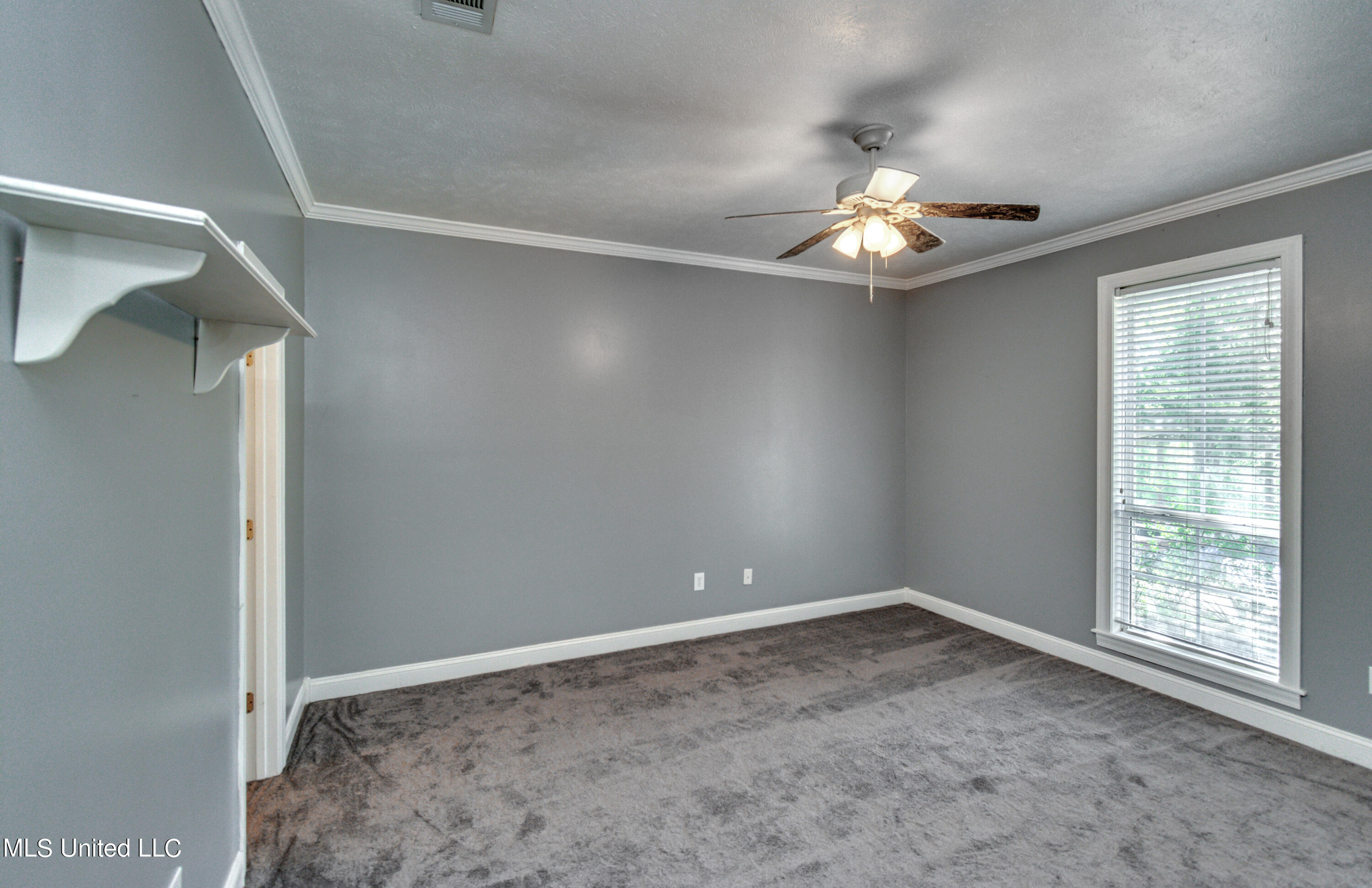 150 Hope Lane Property Photo 13