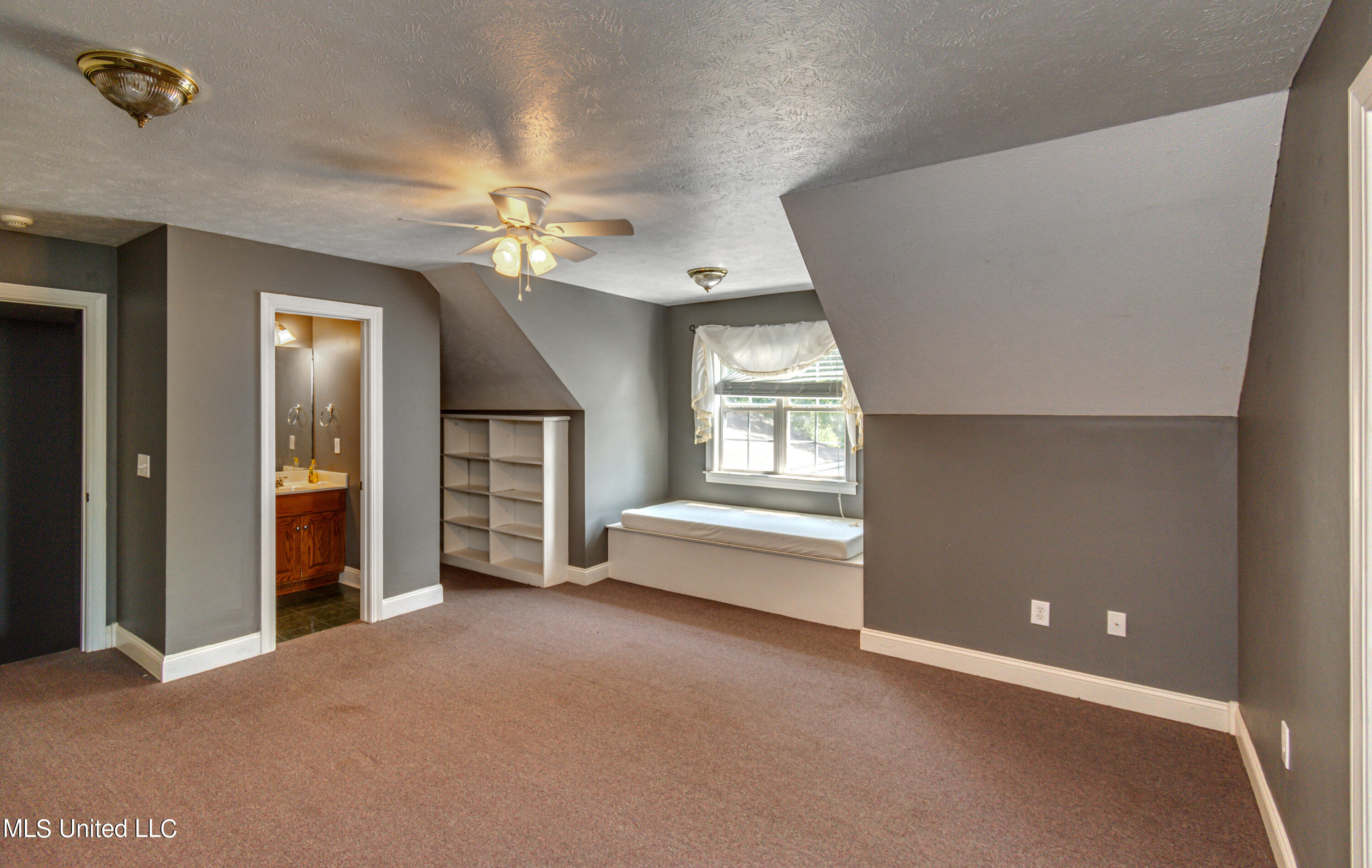 150 Hope Lane Property Photo 41