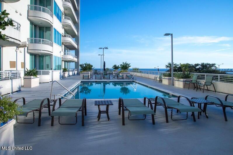 2060 Beach Boulevard Property Photo 24