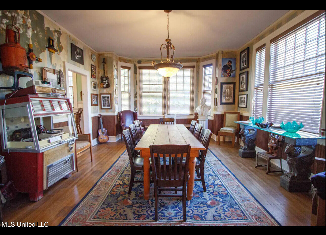 111 Leflore Avenue Property Photo 4