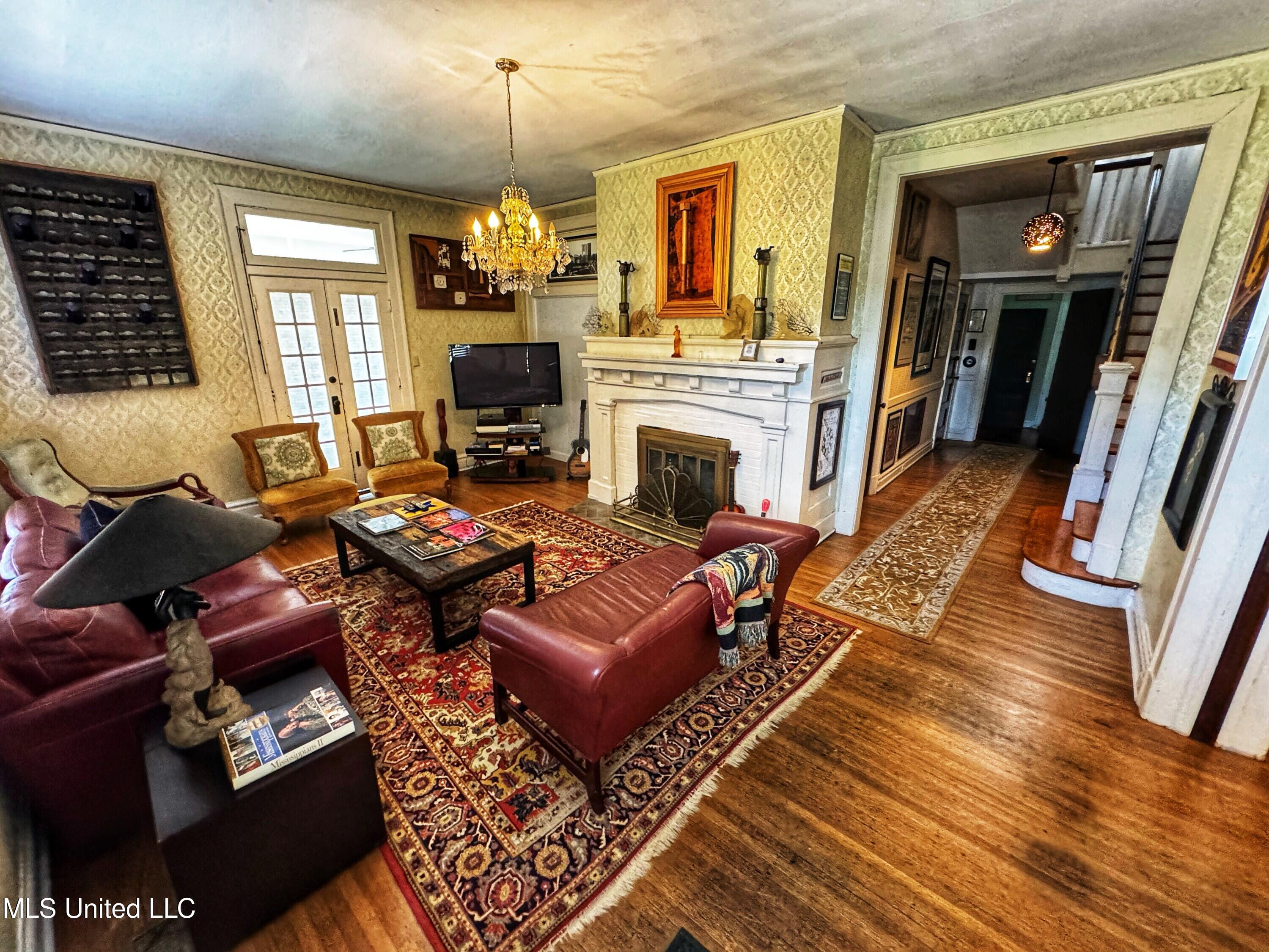 111 Leflore Avenue Property Photo 5