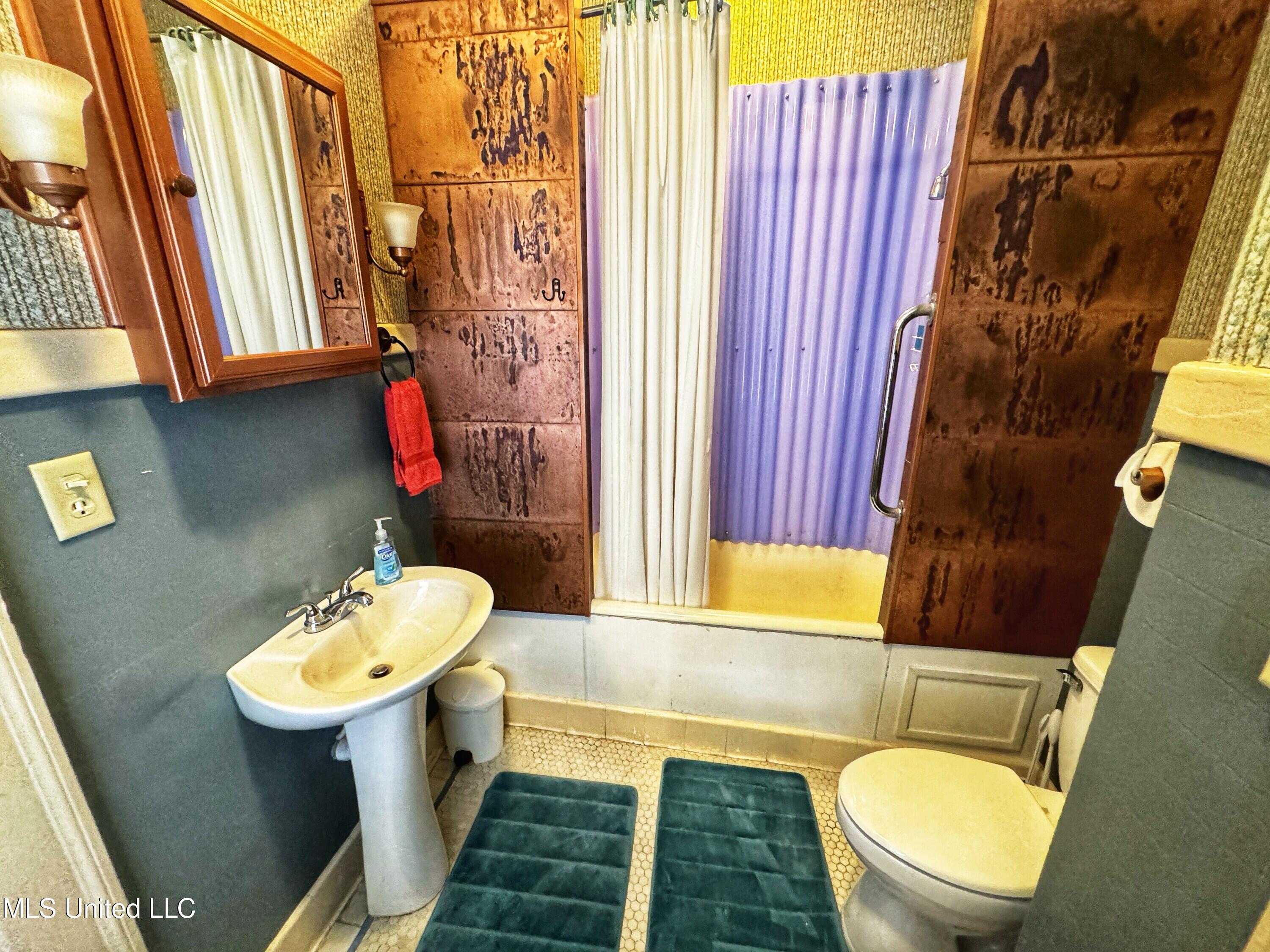 111 Leflore Avenue Property Photo 25