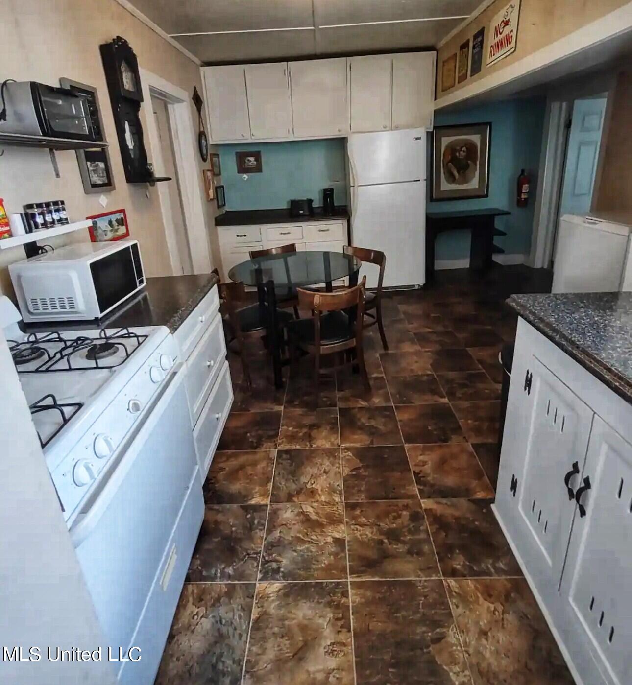 111 Leflore Avenue Property Photo 26