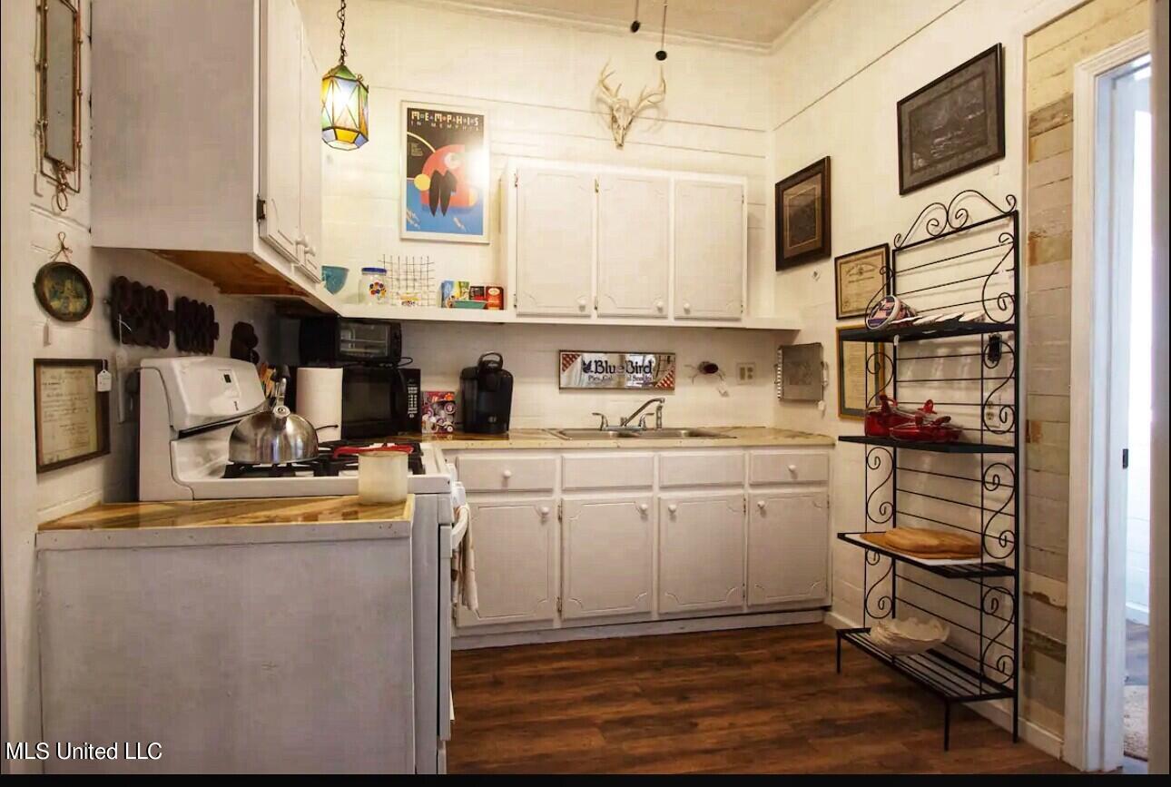 111 Leflore Avenue Property Photo 32