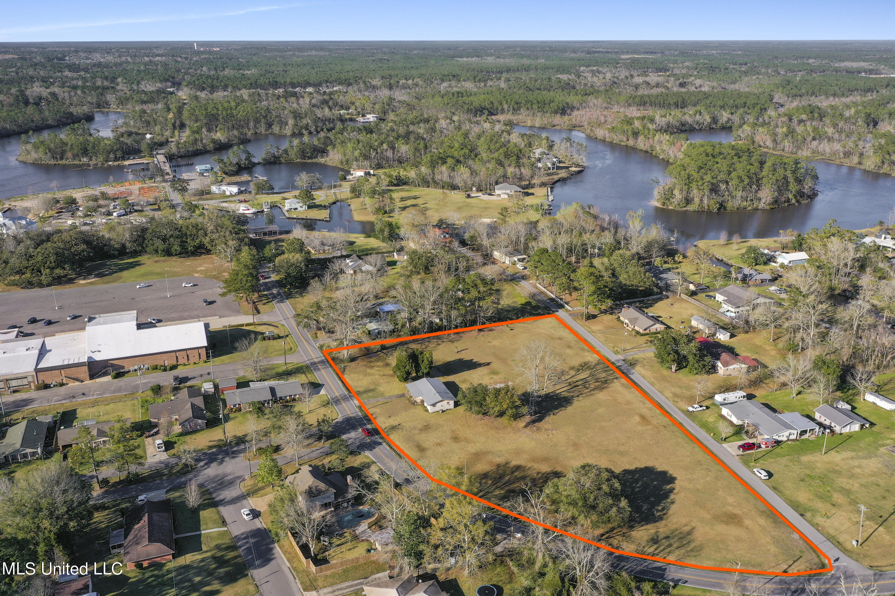 11532 Cedar Lake Road Property Photo 1