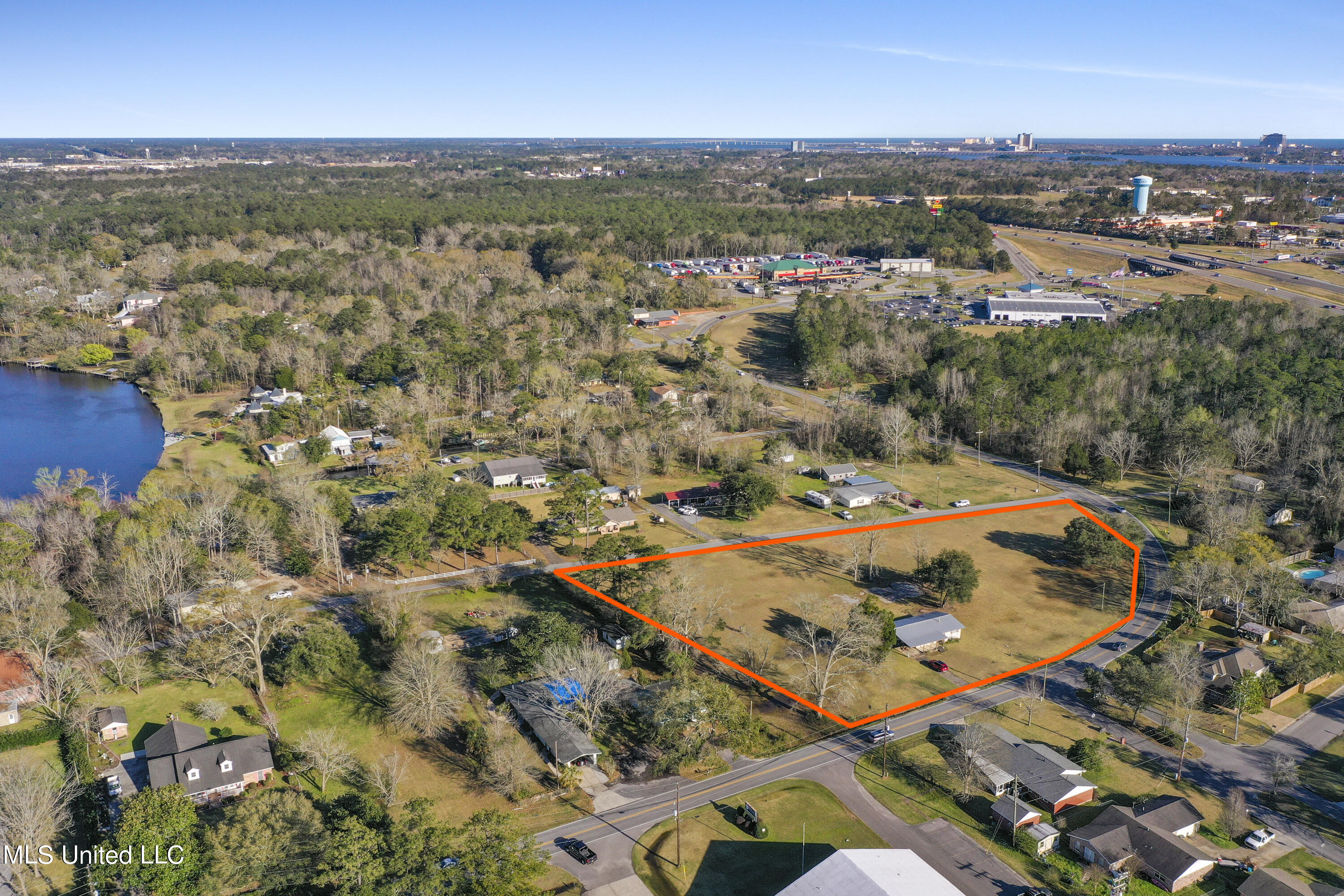 11532 Cedar Lake Road Property Photo 4