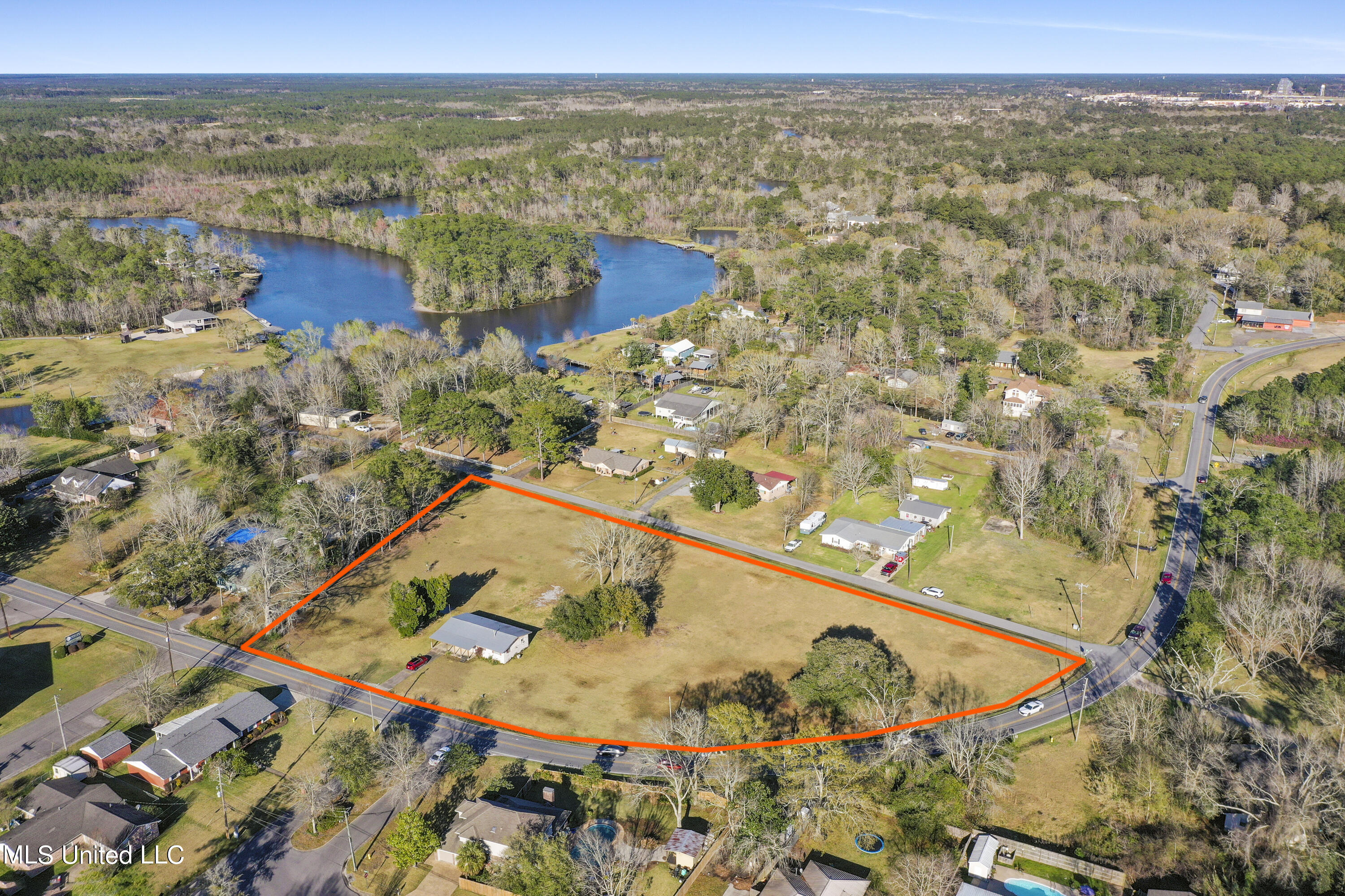 11532 Cedar Lake Road Property Photo 7