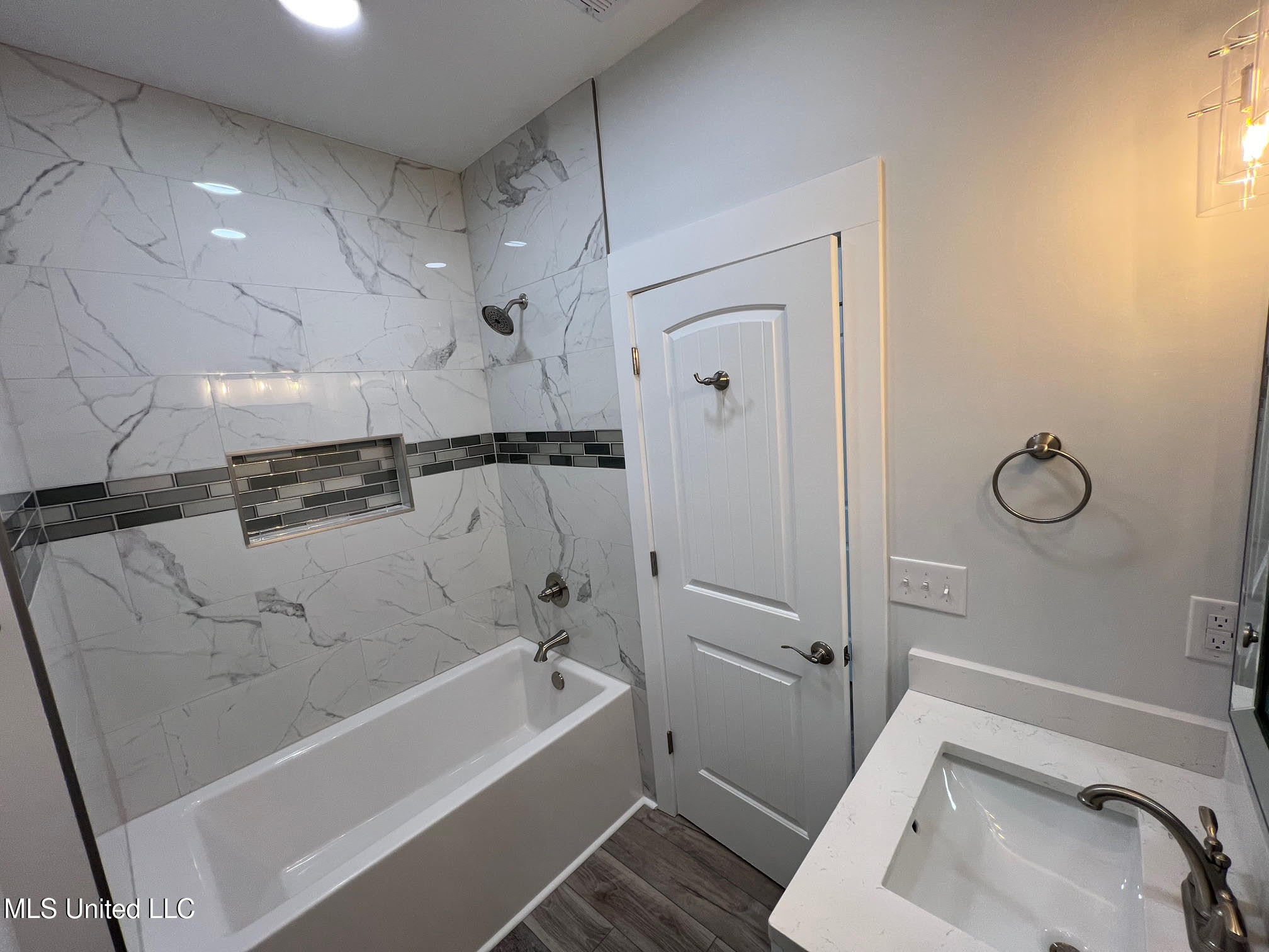 519 41st Avenue Property Photo 9