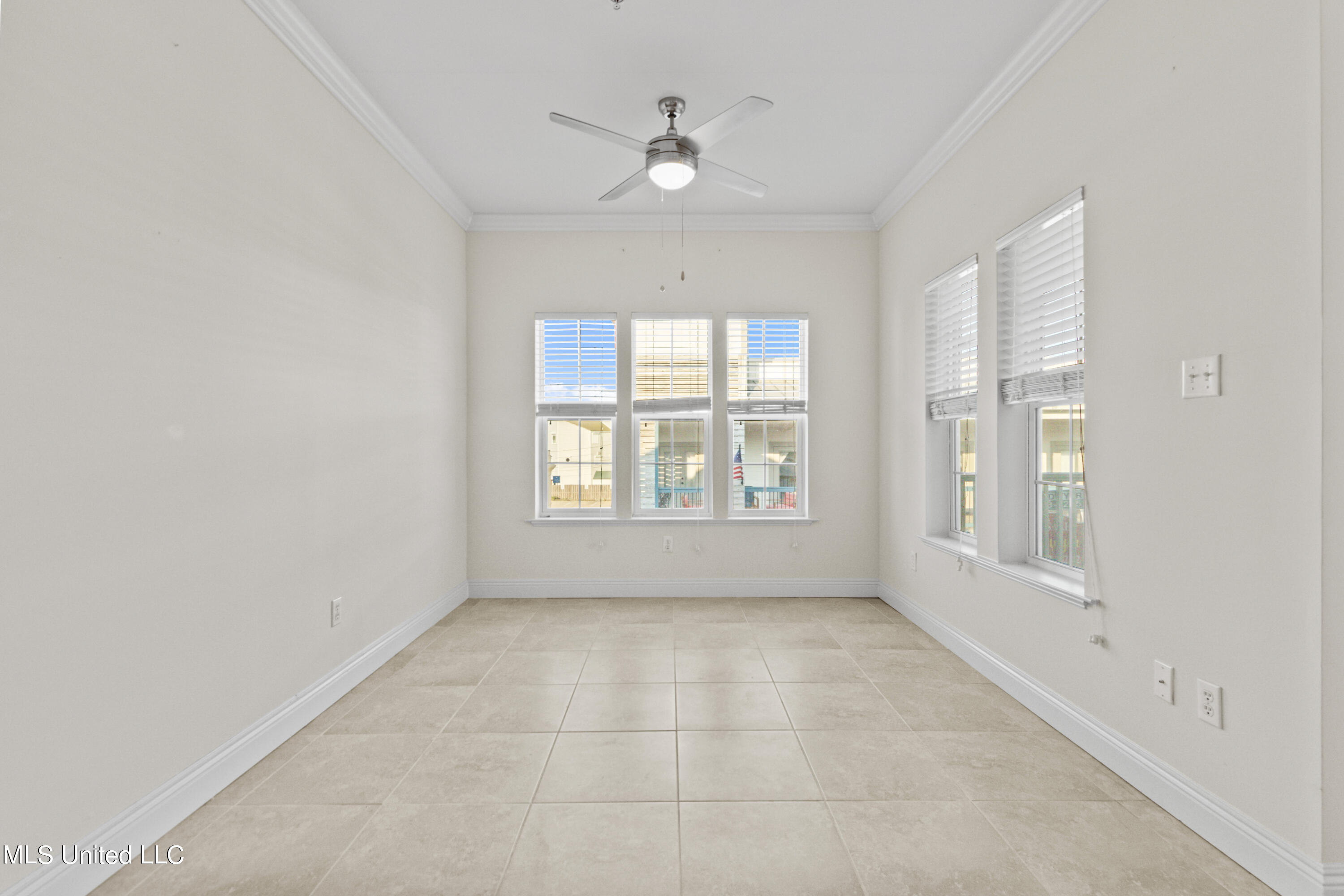 116 Davis Avenue Property Photo 4