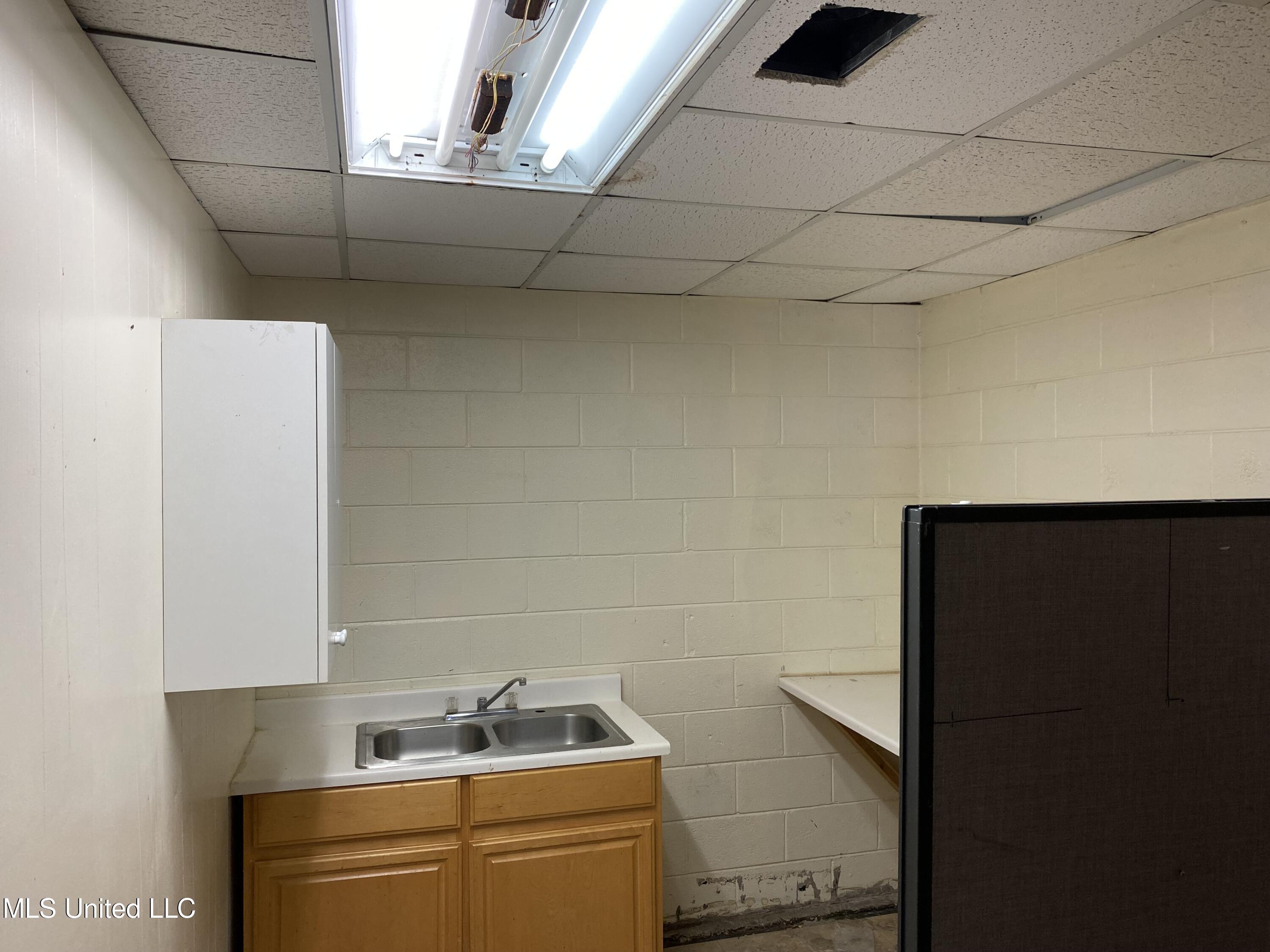 1120 Broad Avenue Property Photo 11