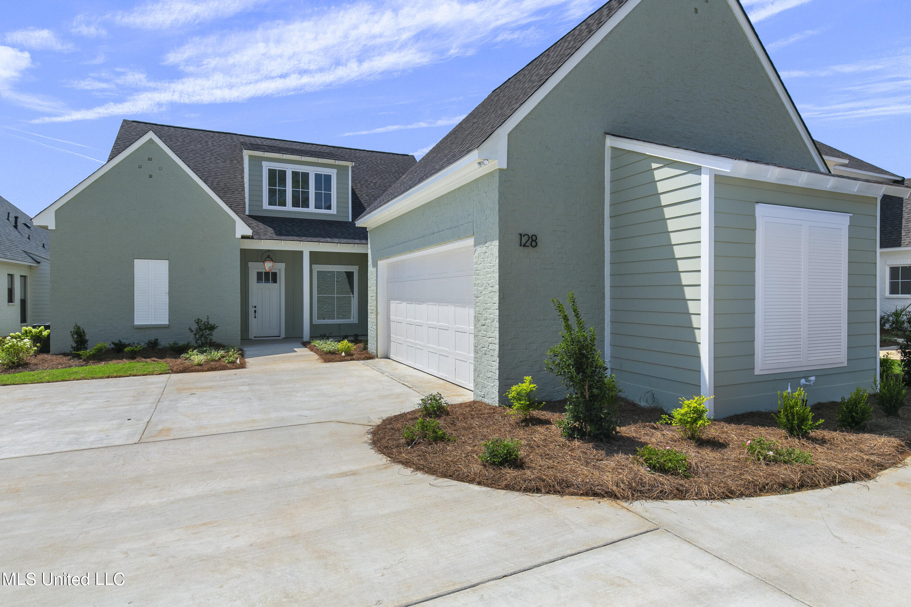 128 Herons Bay Circle Property Photo 1