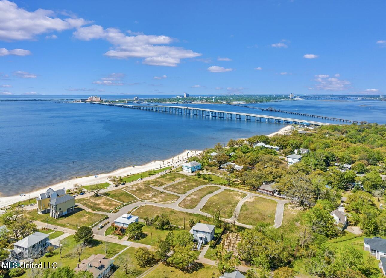 104 S Beach Drive Property Photo 7