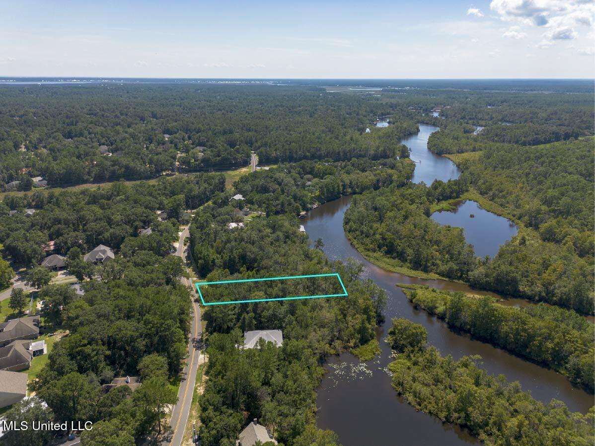 Bayou Circle Property Photo 1