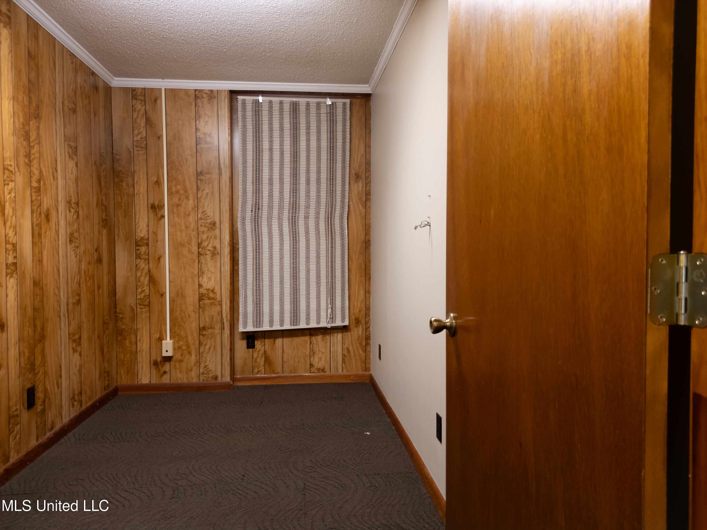 3433 Main Street Property Photo 11