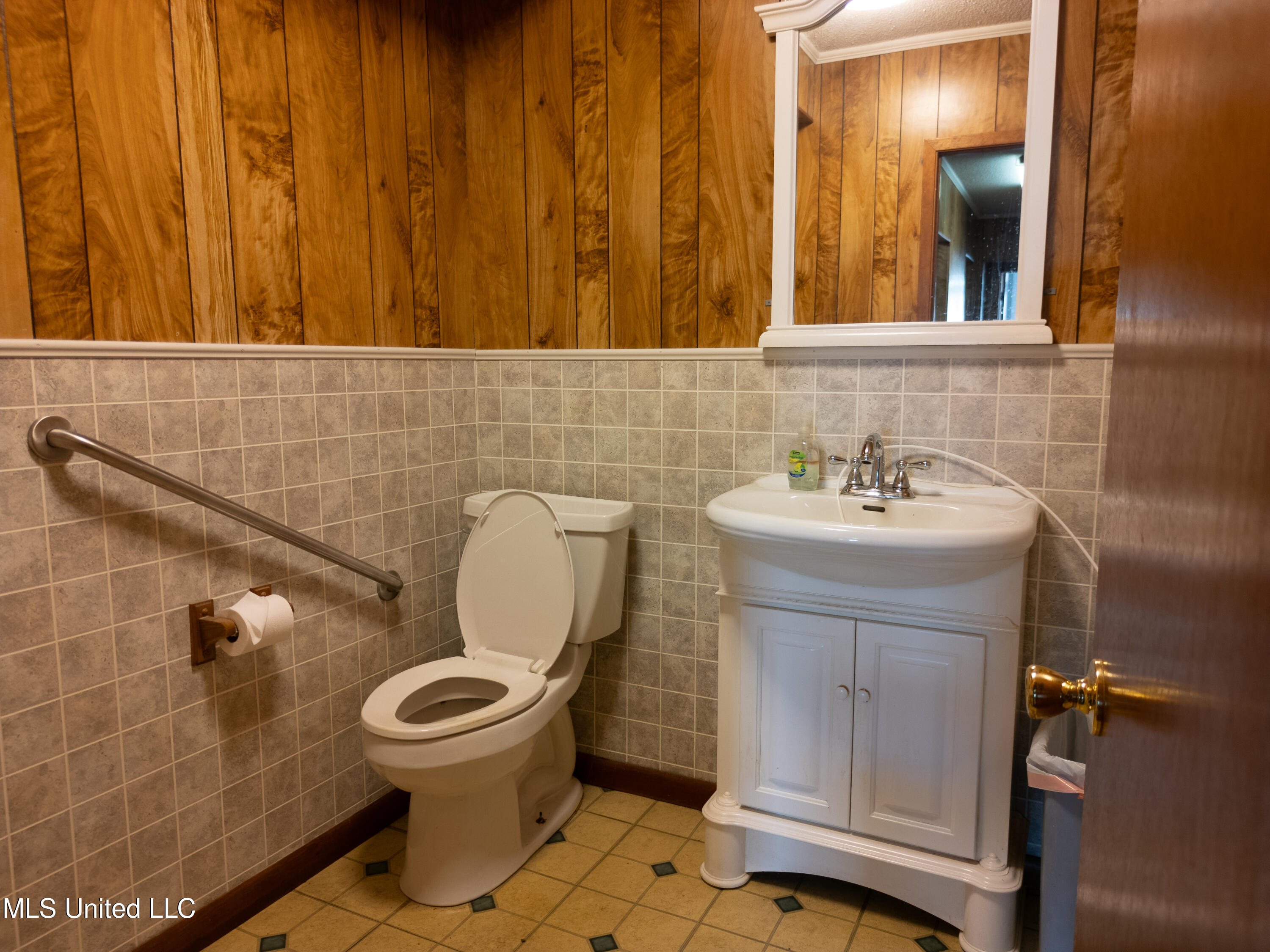 3433 Main Street Property Photo 16