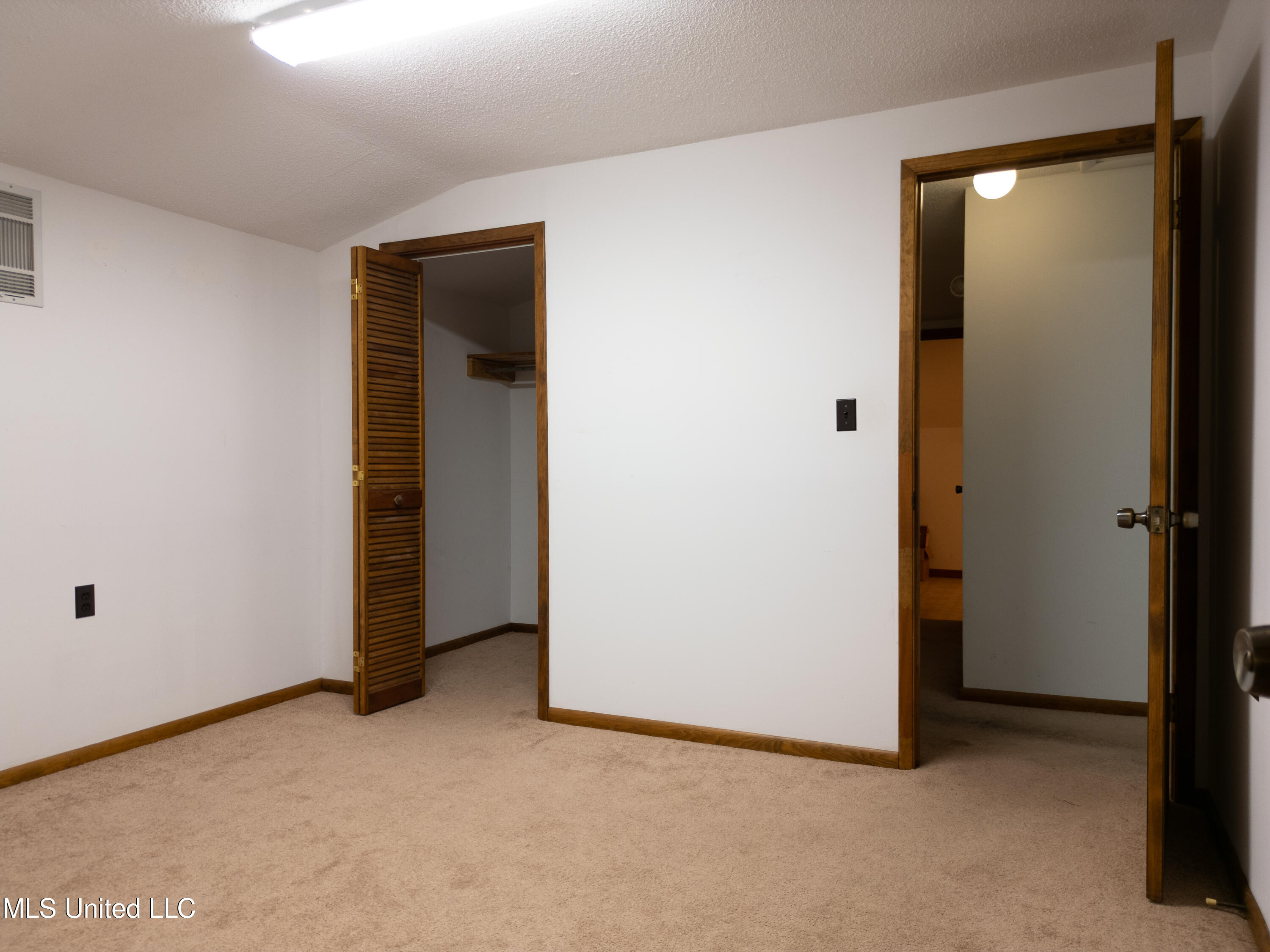 3433 Main Street Property Photo 20
