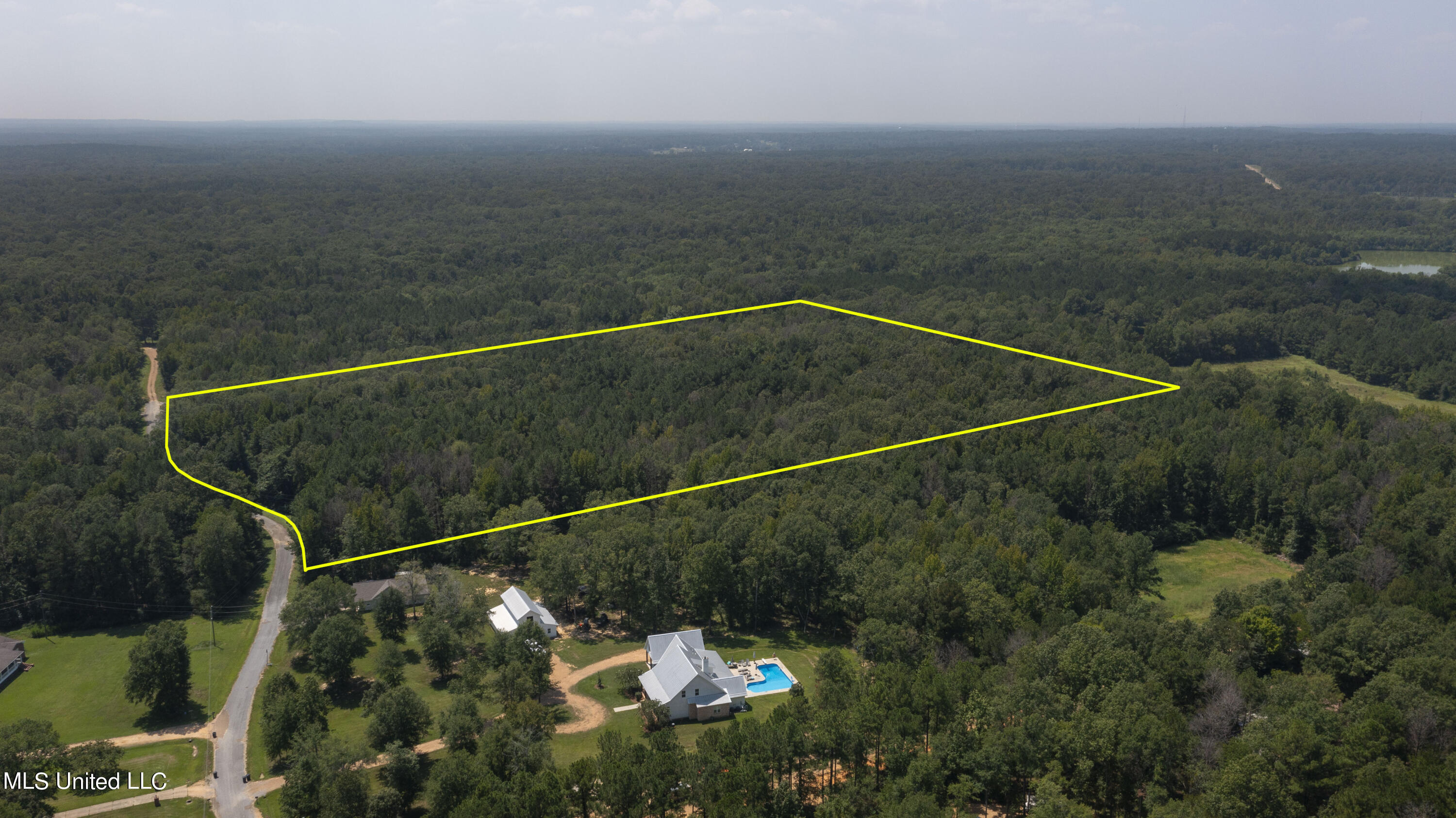 Jamison Court Property Photo 16