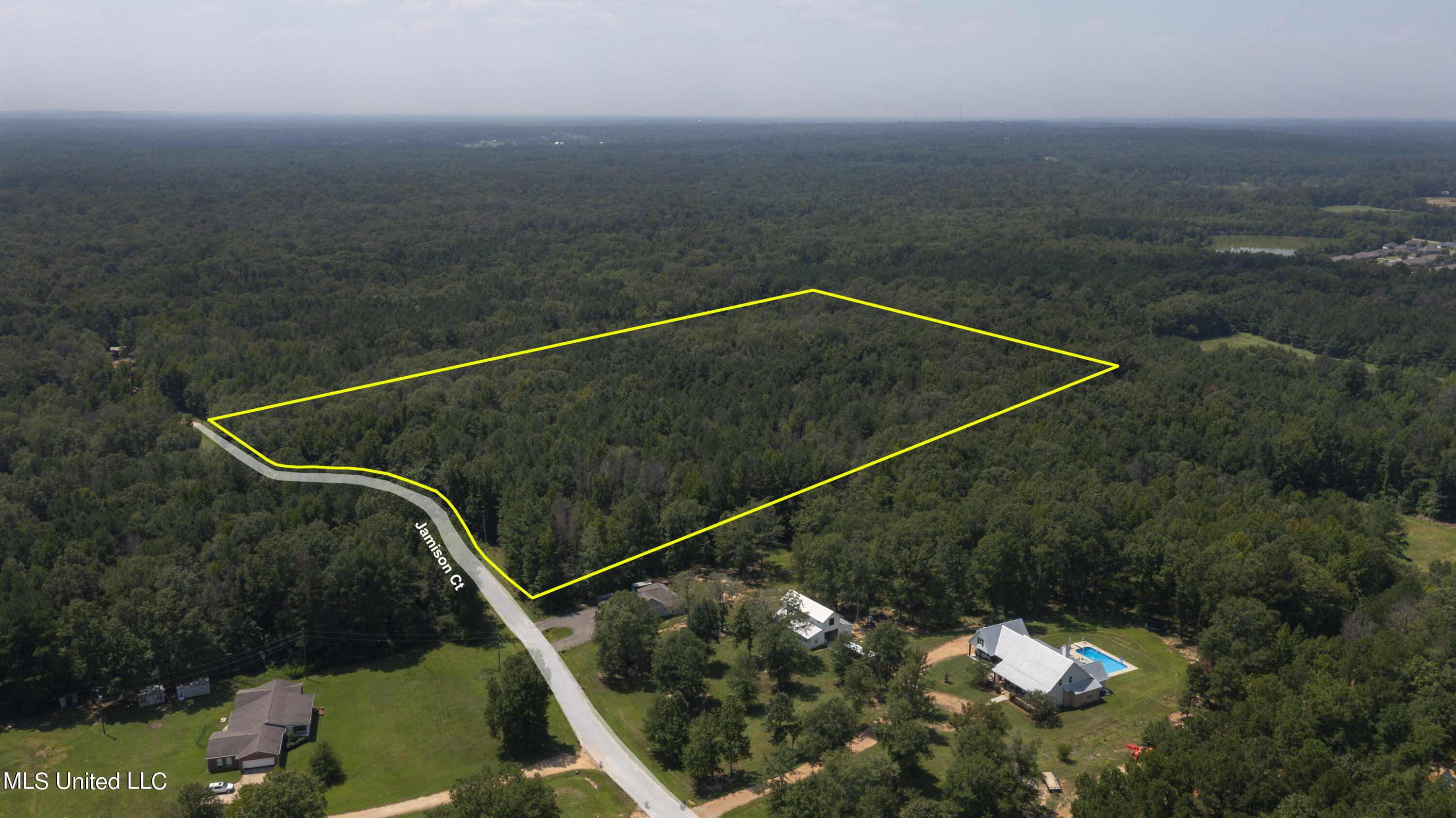 Jamison Court Property Photo 18