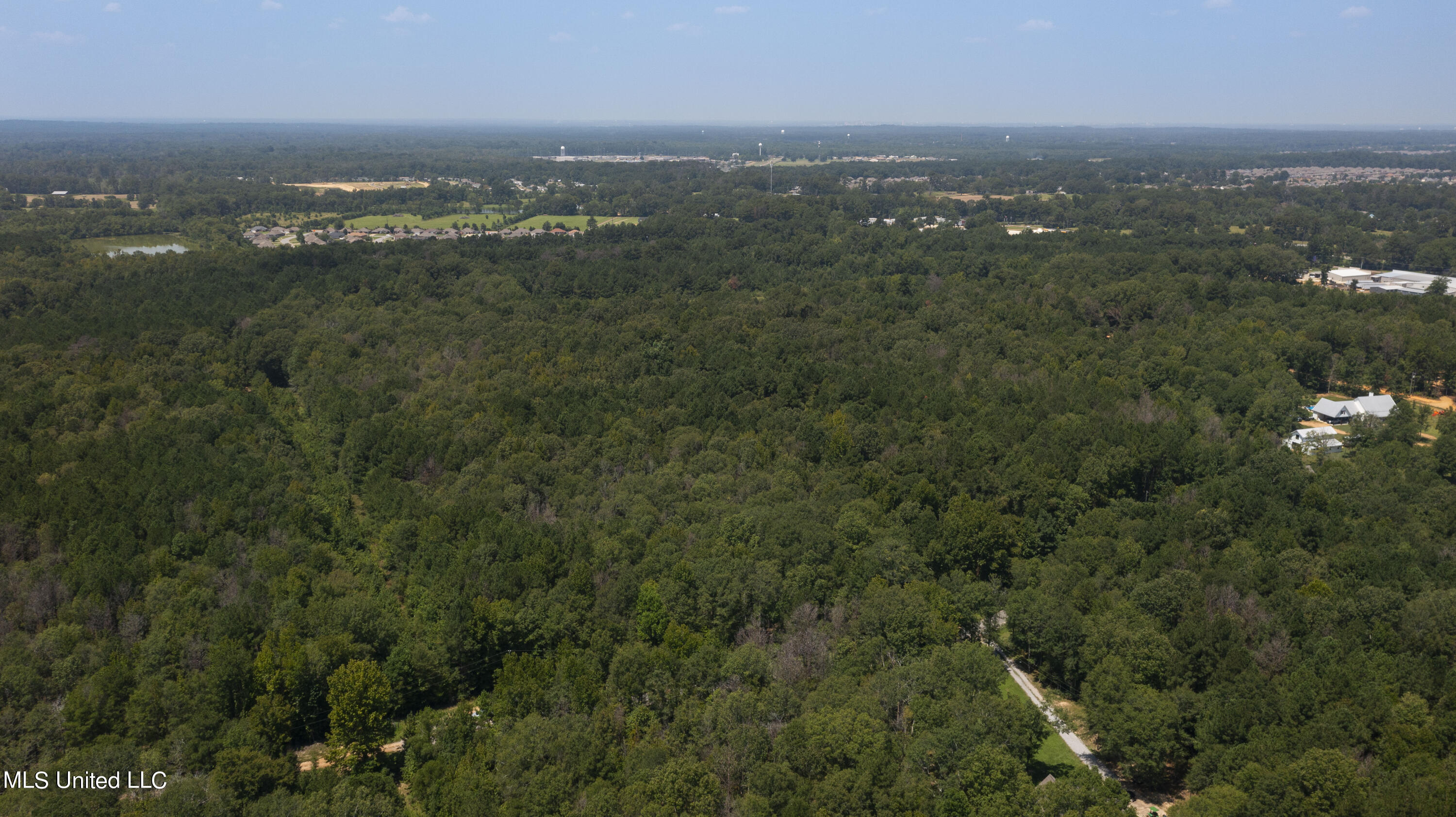 Jamison Court Property Photo 23