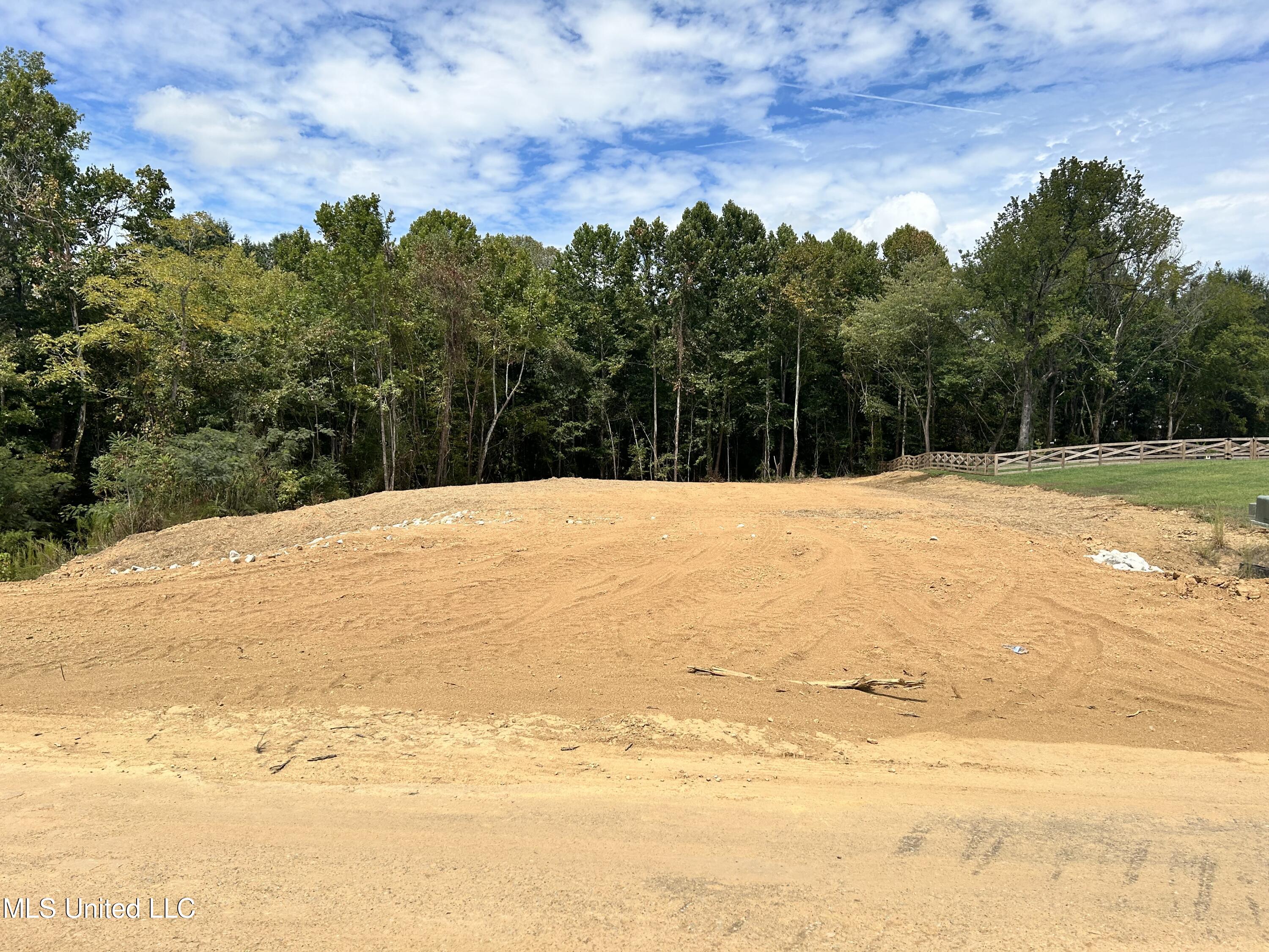 86 Pebble Ridge Drive Property Photo 2
