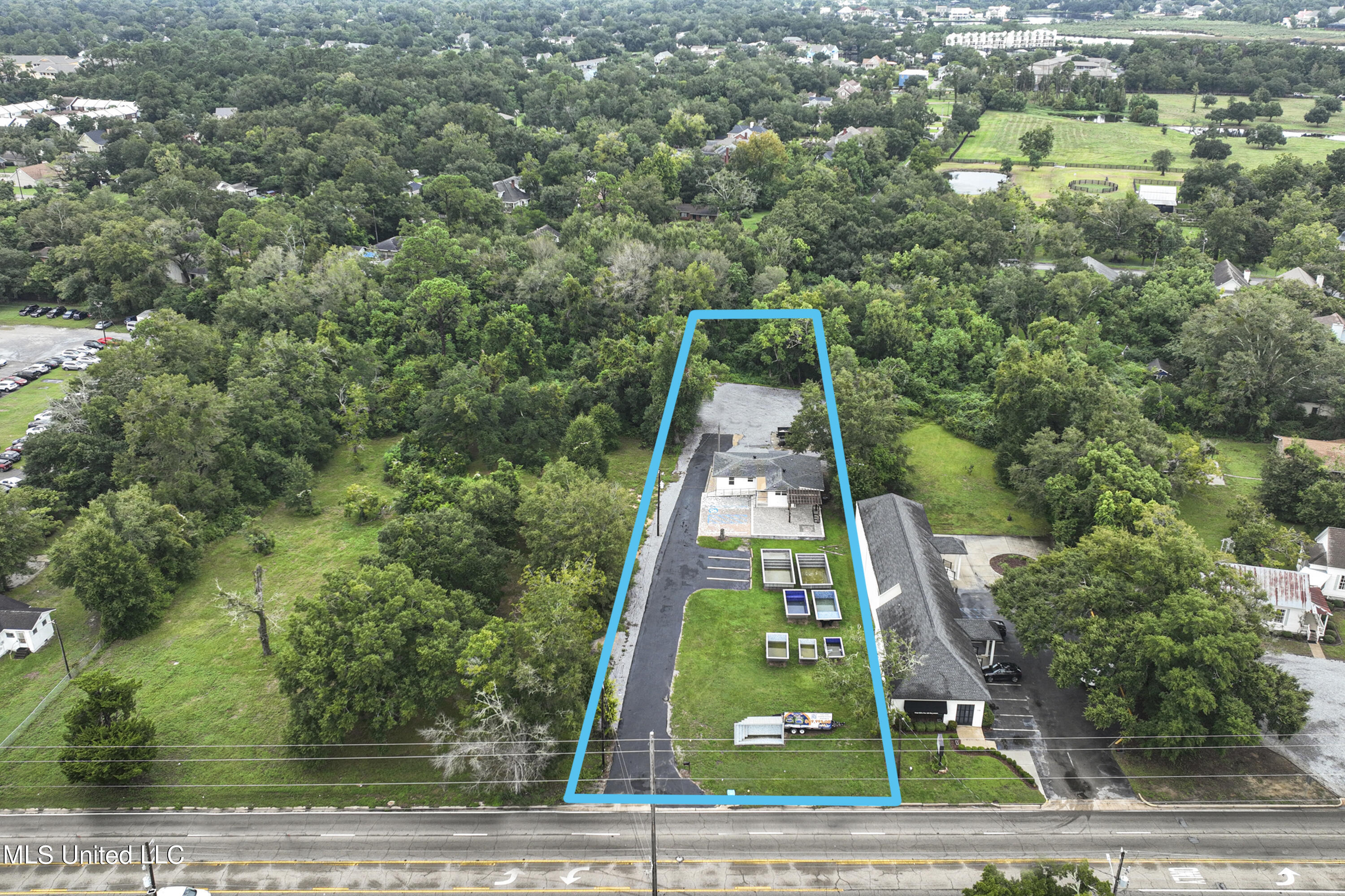 730 E Pass Road Property Photo 1