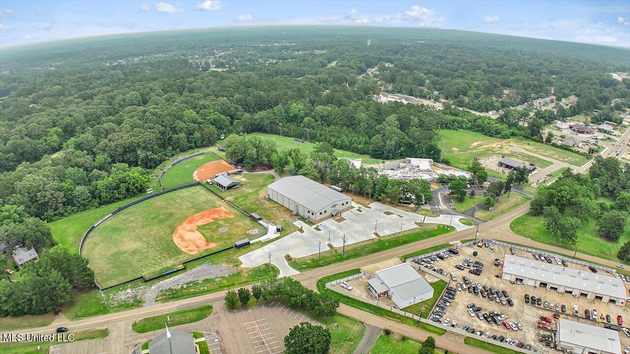 00001 E Northside Drive Property Photo 16