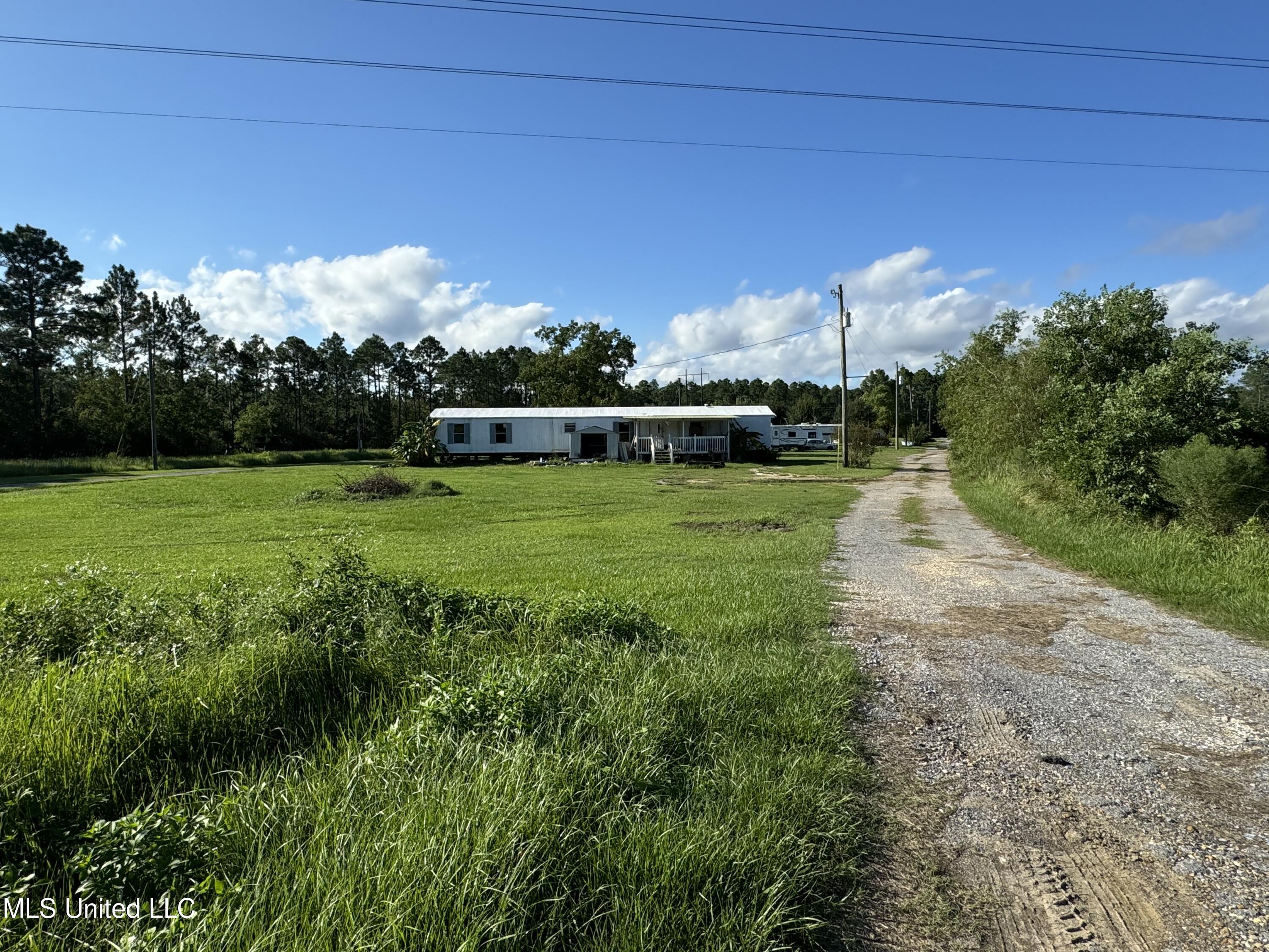 7916 Old Stage Road Property Photo 2