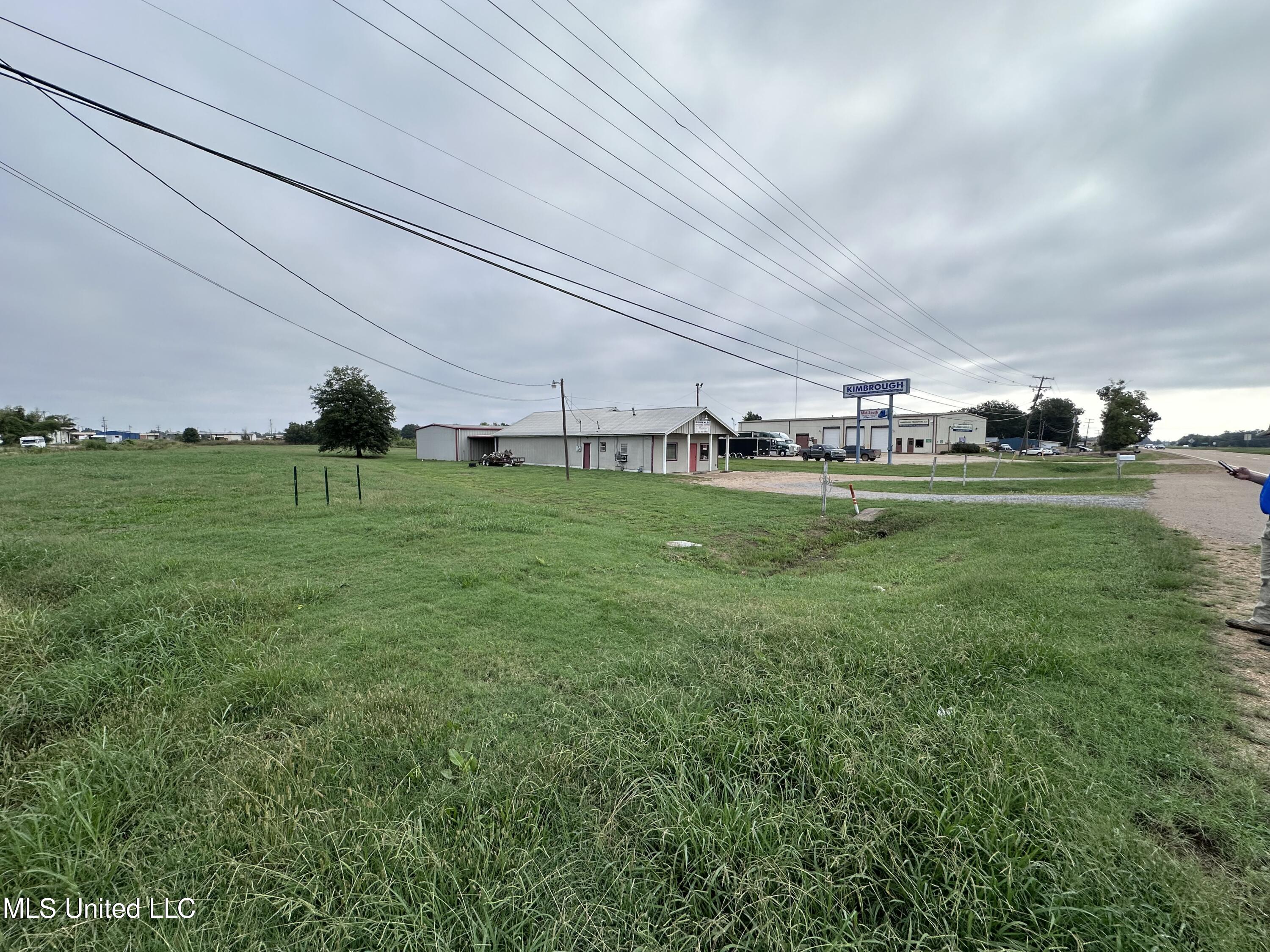 1 Hwy 82 E Property Photo 9