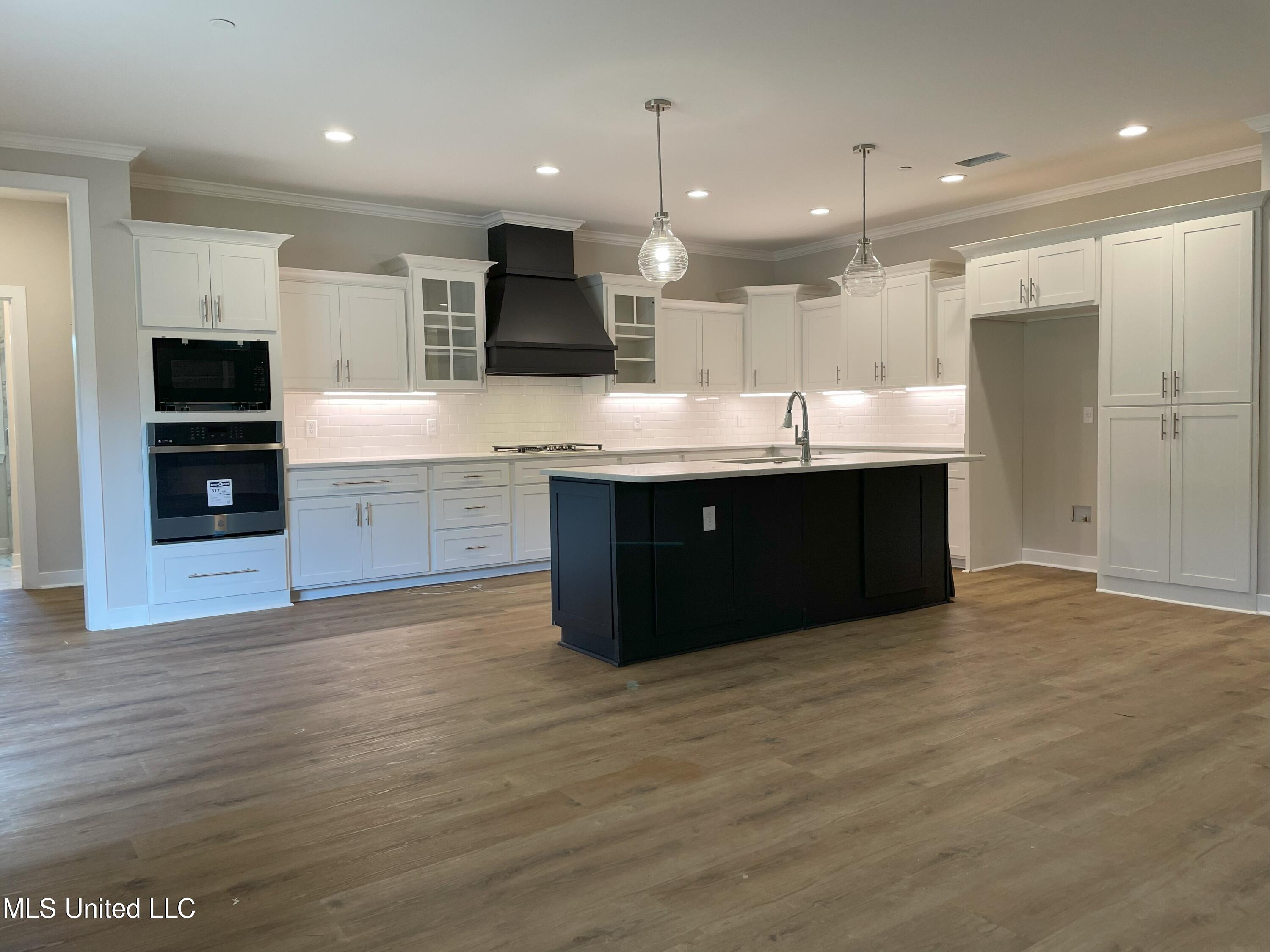 9092 Bennett Trail Property Photo 4