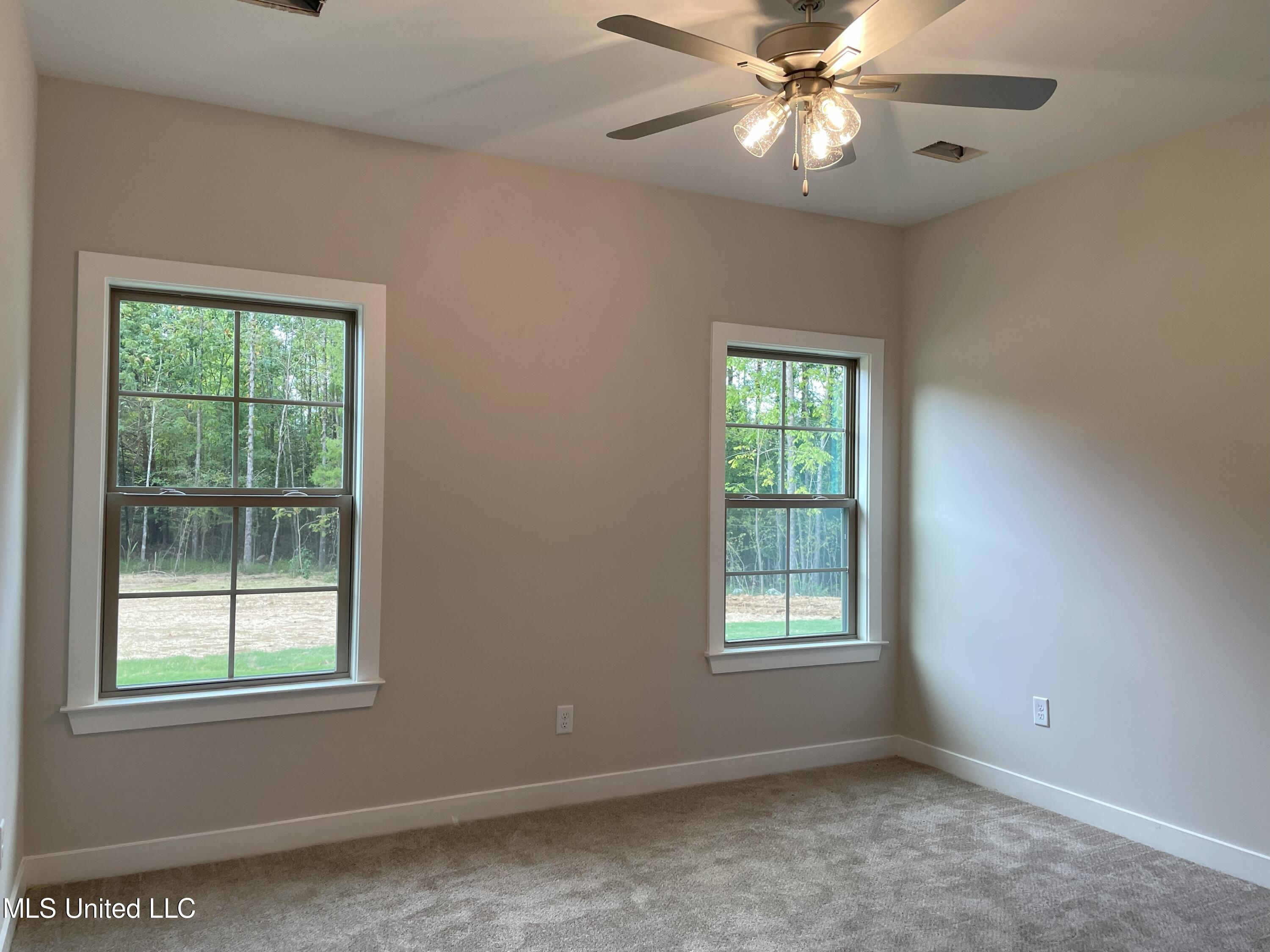 9092 Bennett Trail Property Photo 5