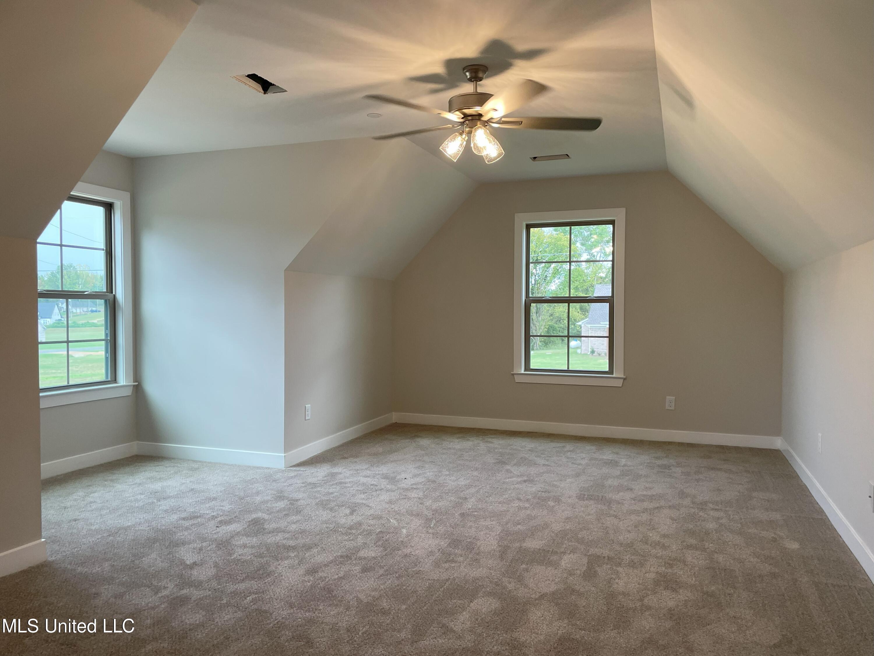 9092 Bennett Trail Property Photo 13
