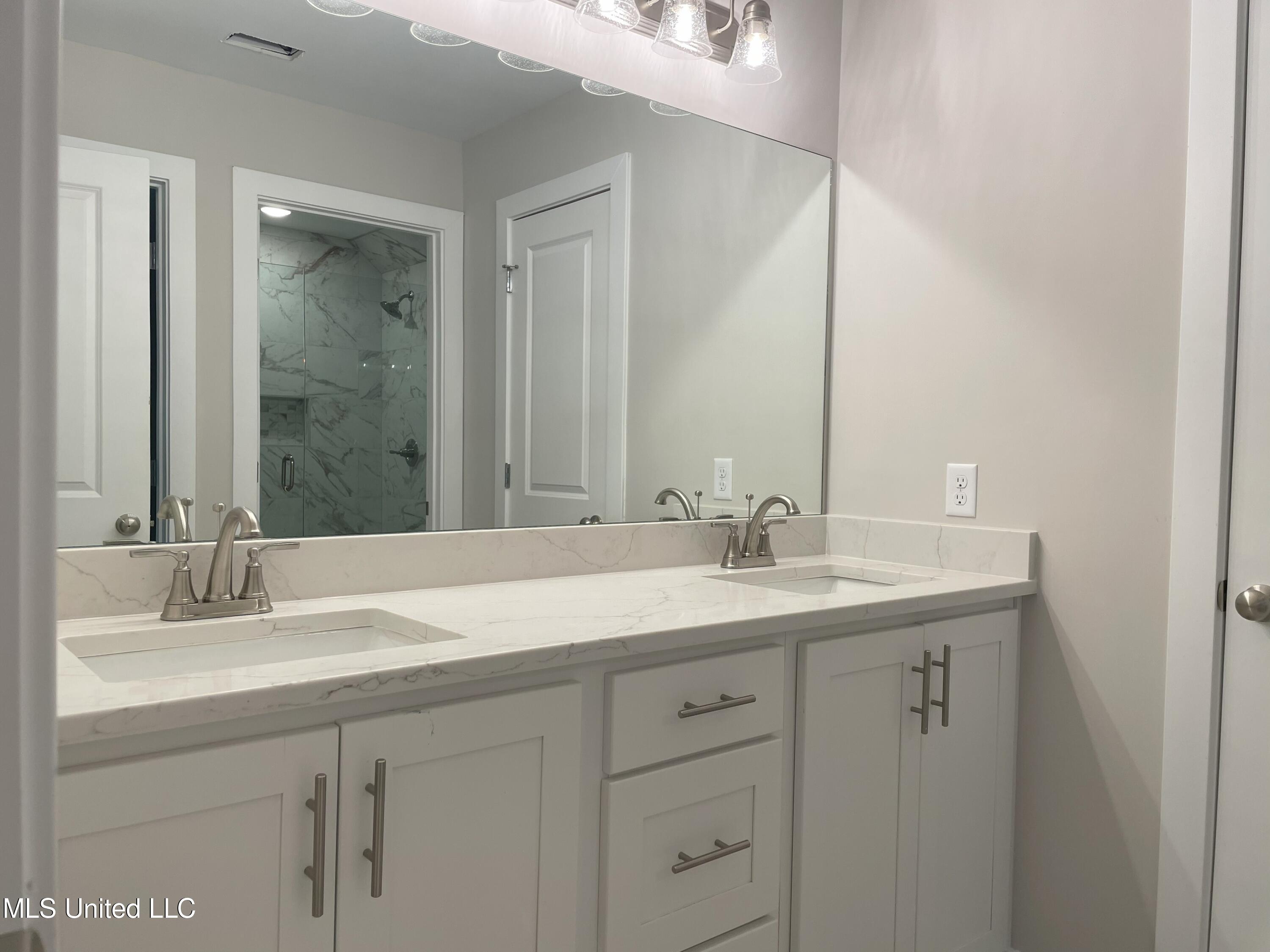 9092 Bennett Trail Property Photo 15
