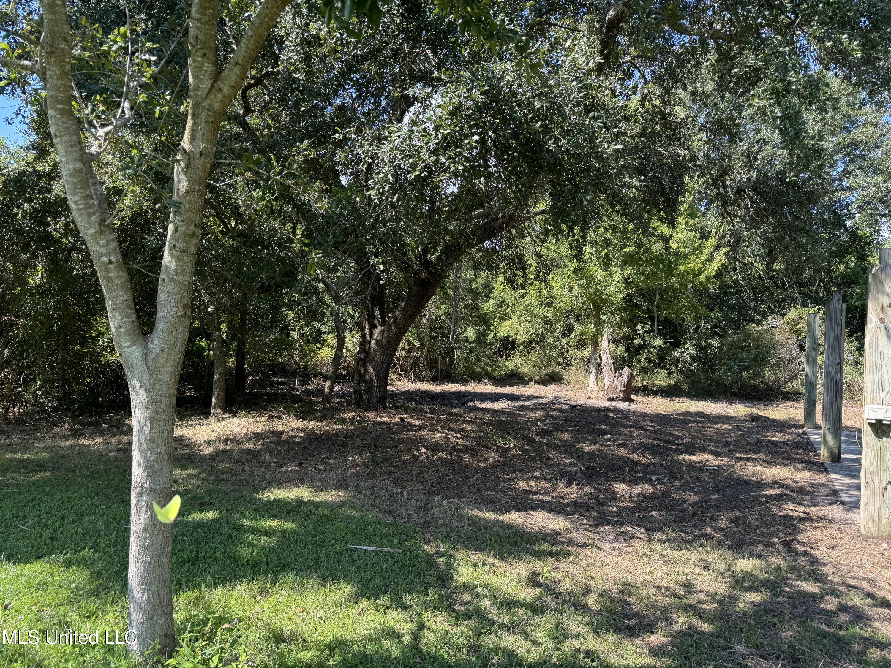 152 Burnett Property Photo 3