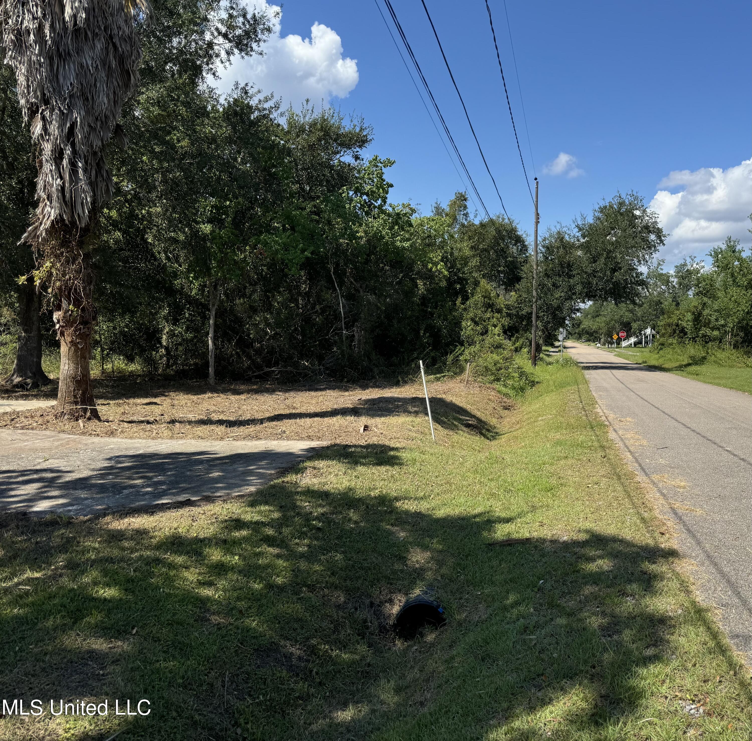 152 Burnett Property Photo 7