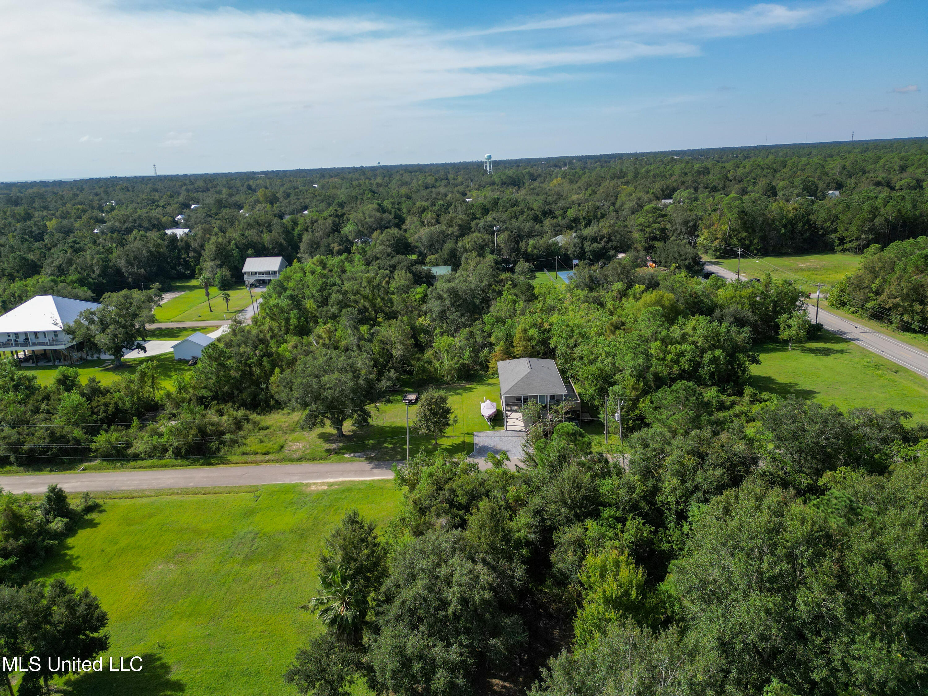 152 Burnett Property Photo 10