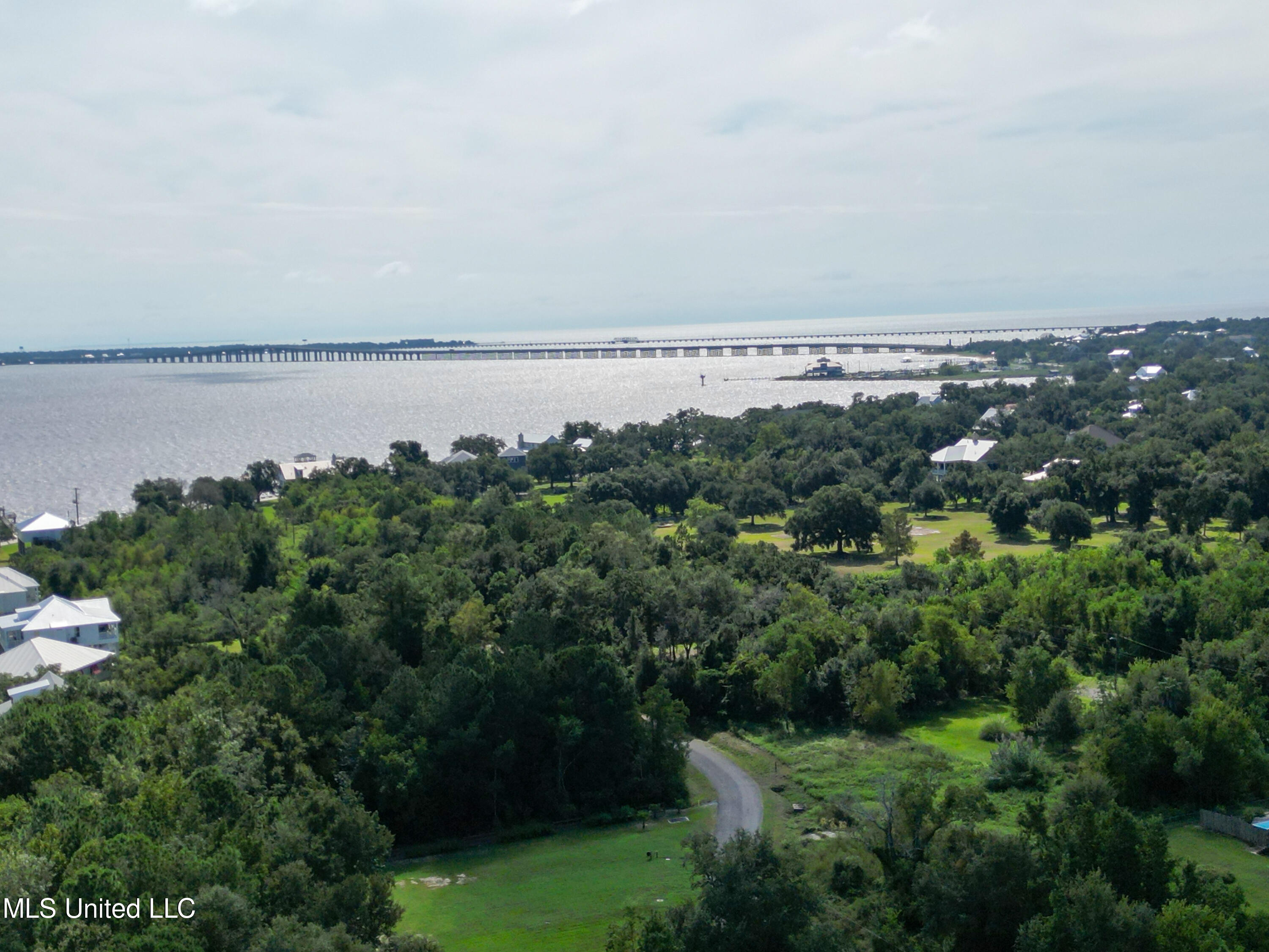 152 Burnett Property Photo 17