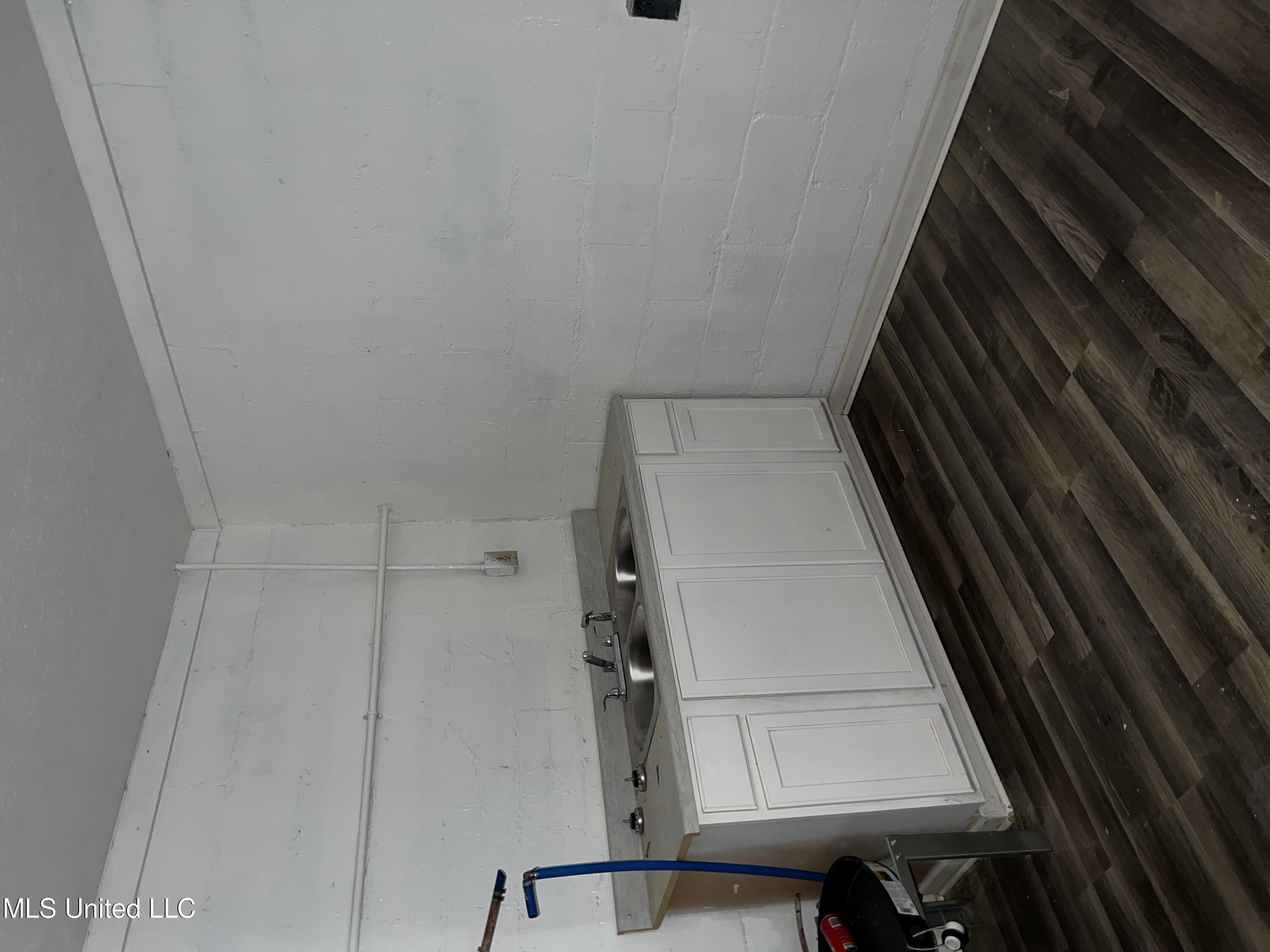 3151 Martin Luther King Jr Drive Property Photo 9