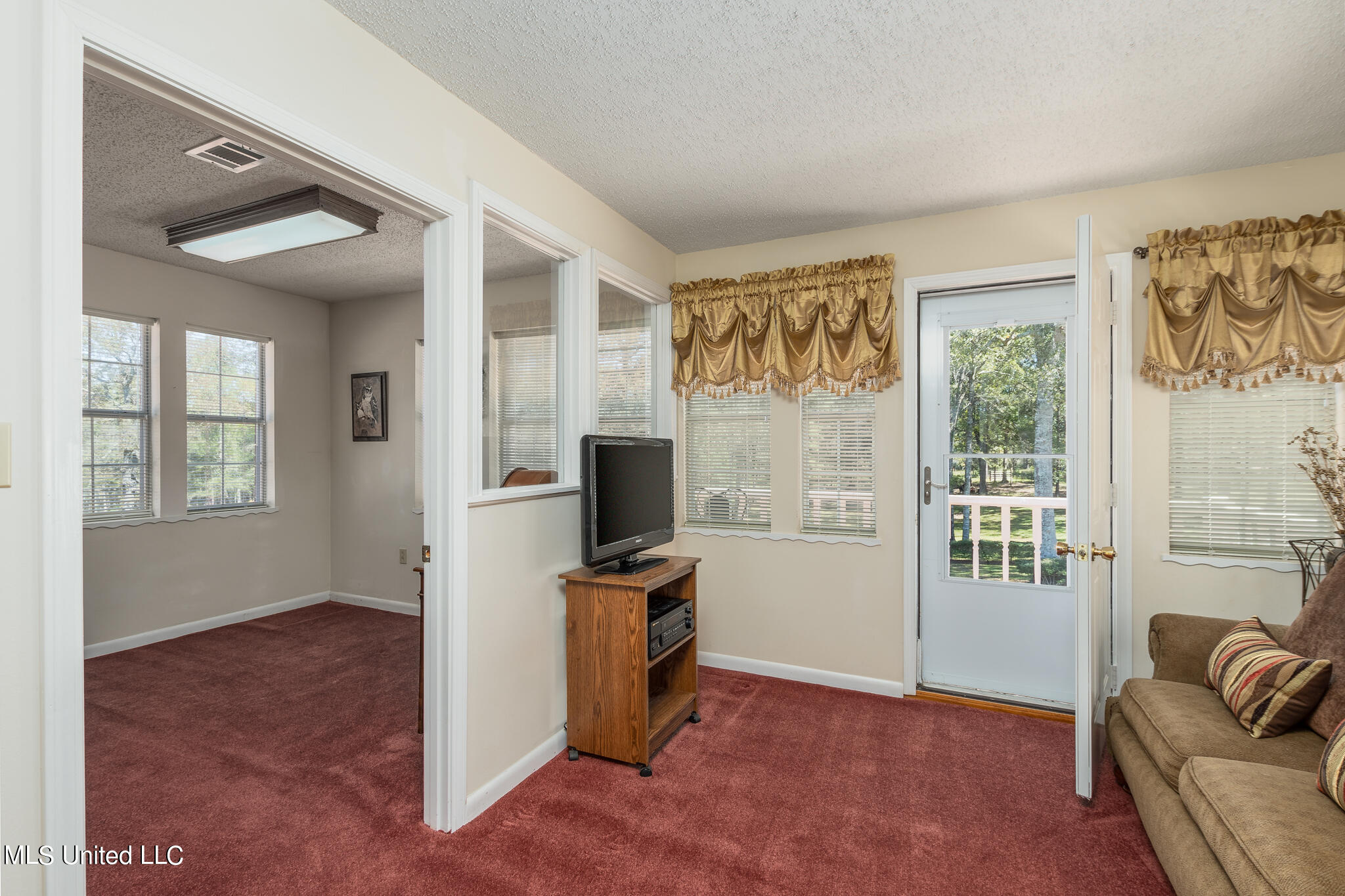 114 E T Poole Road Property Photo 30